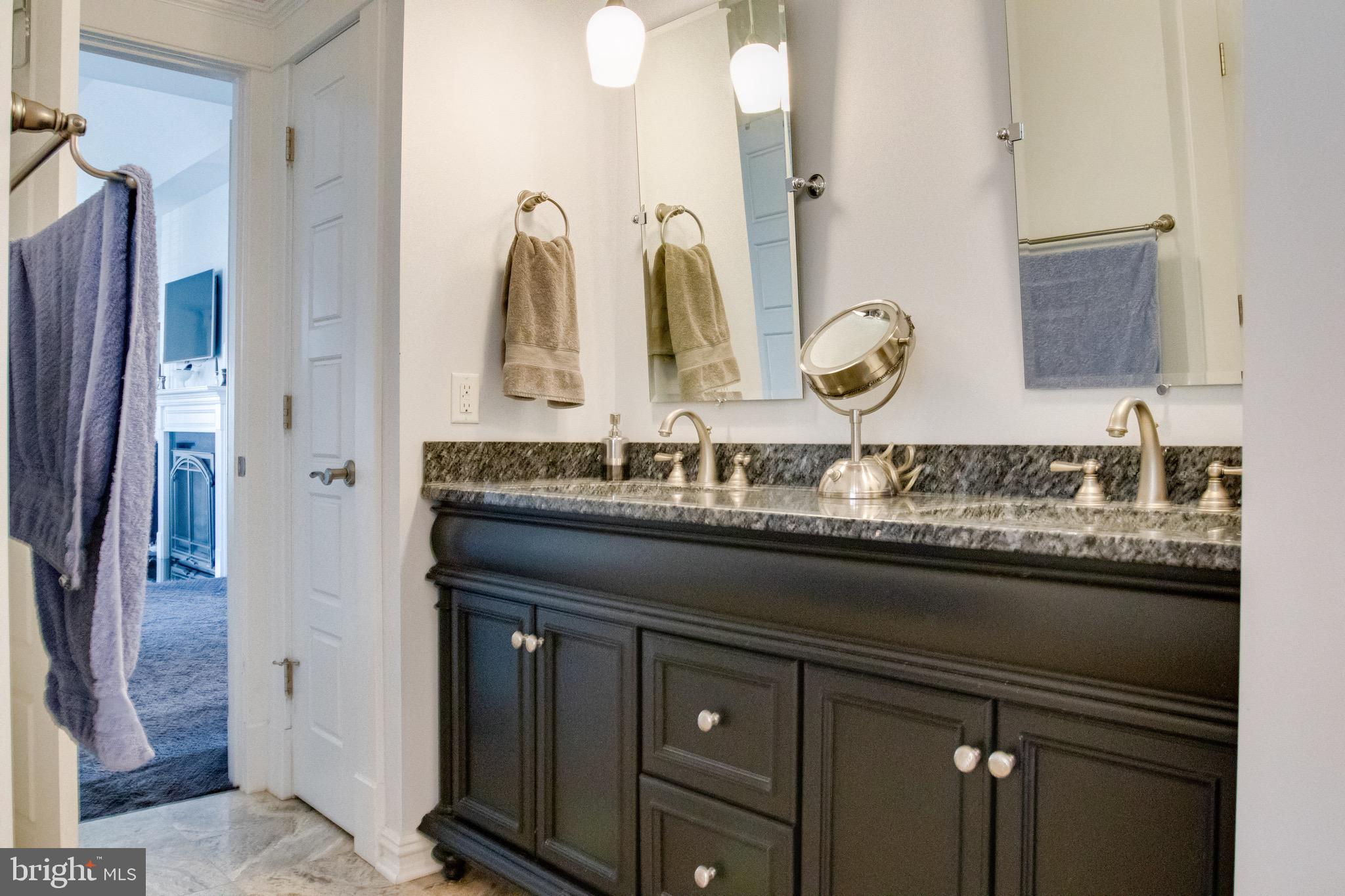 BOWLEYS QUARTERS - Residential