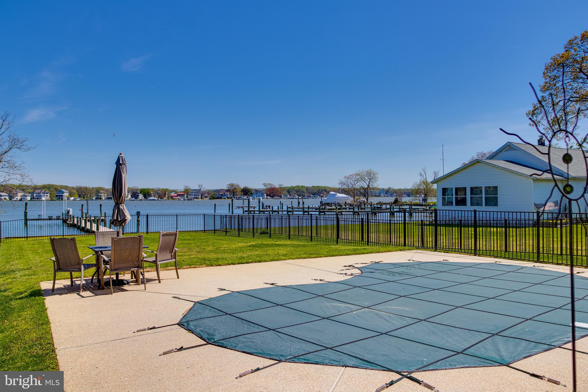 BOWLEYS QUARTERS - Residential