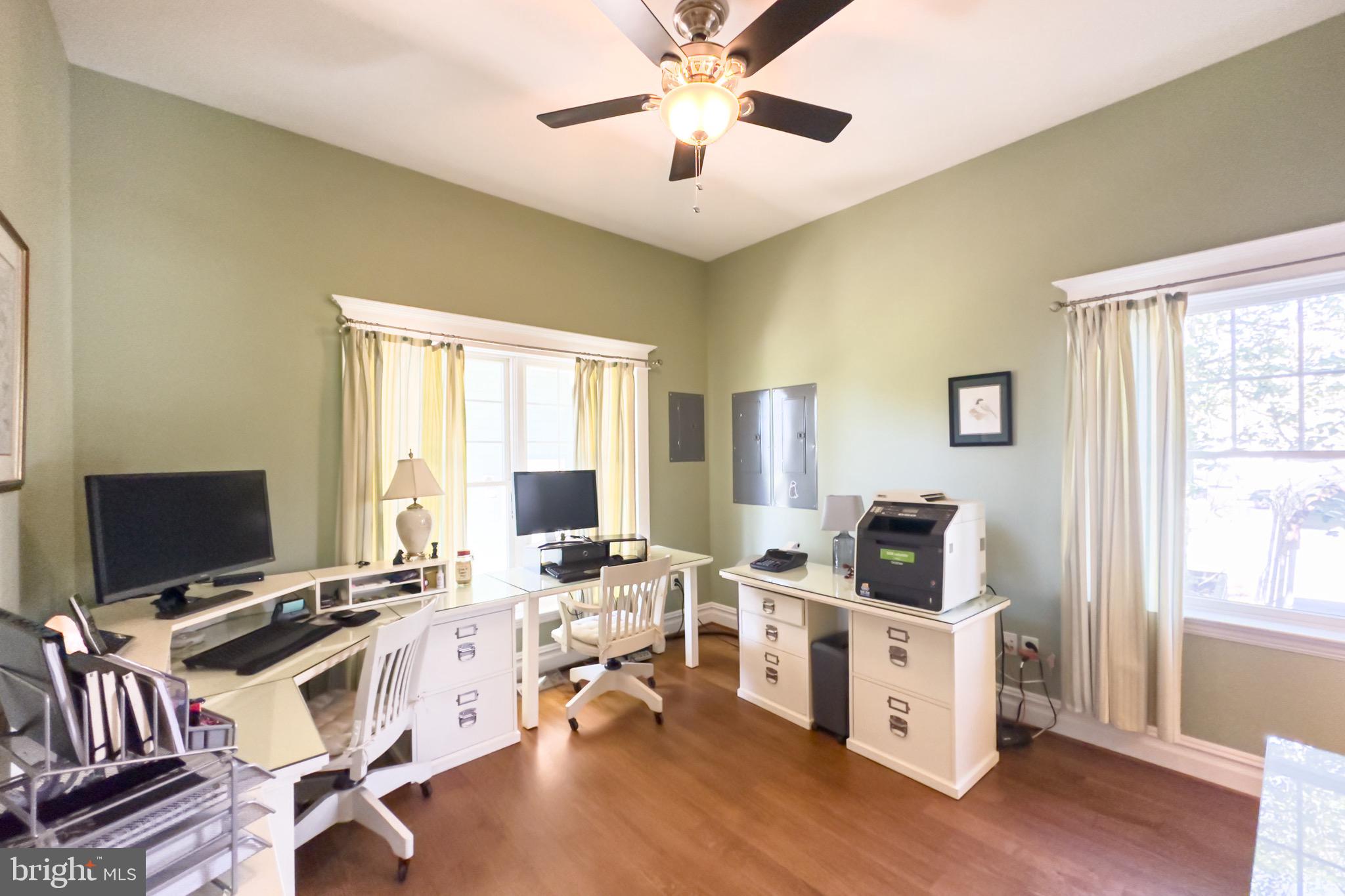 BOWLEYS QUARTERS - Residential
