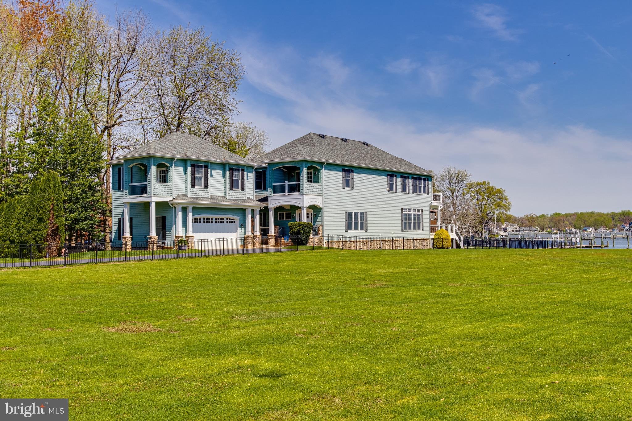 BOWLEYS QUARTERS - Residential