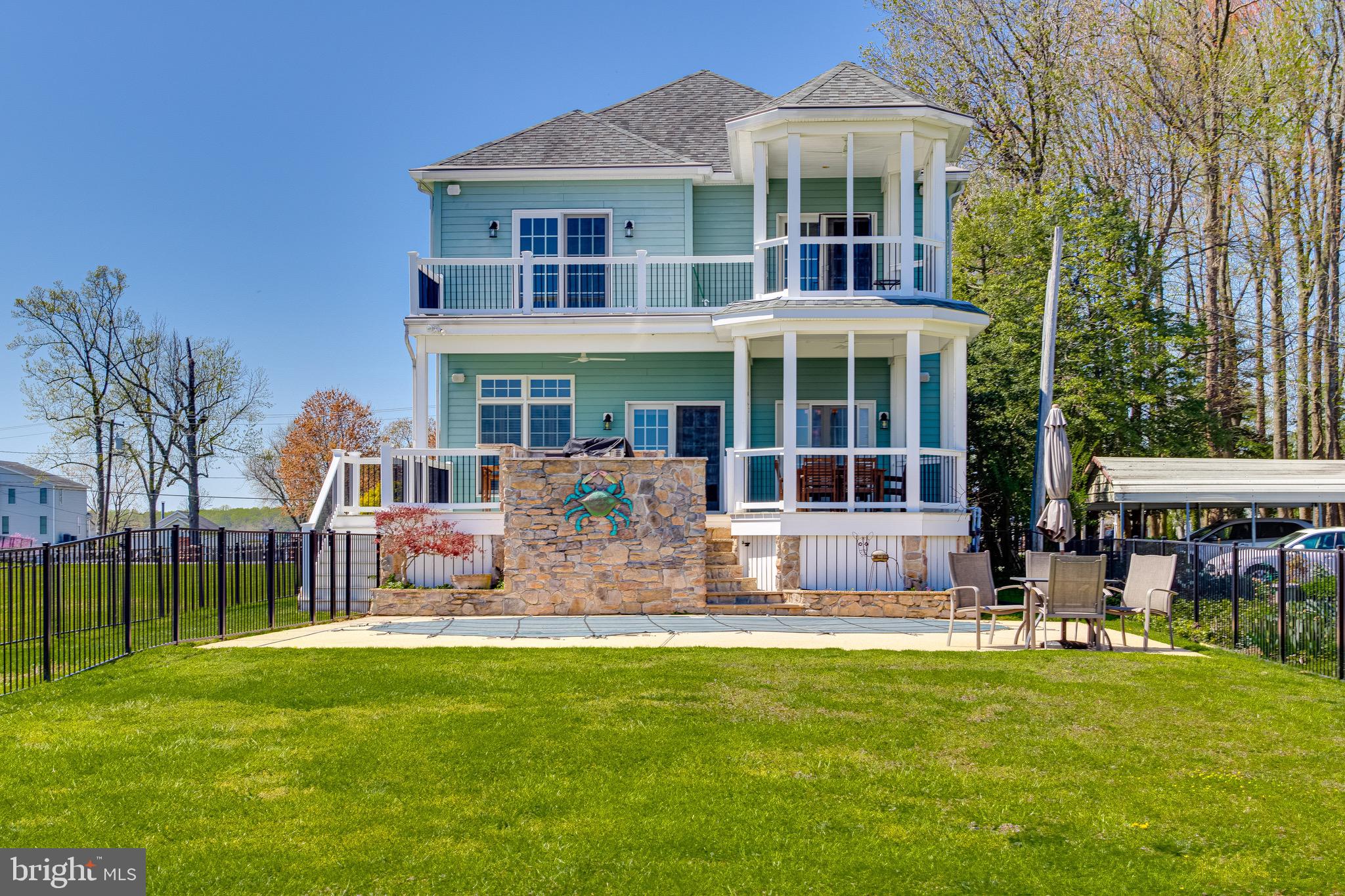 BOWLEYS QUARTERS - Residential