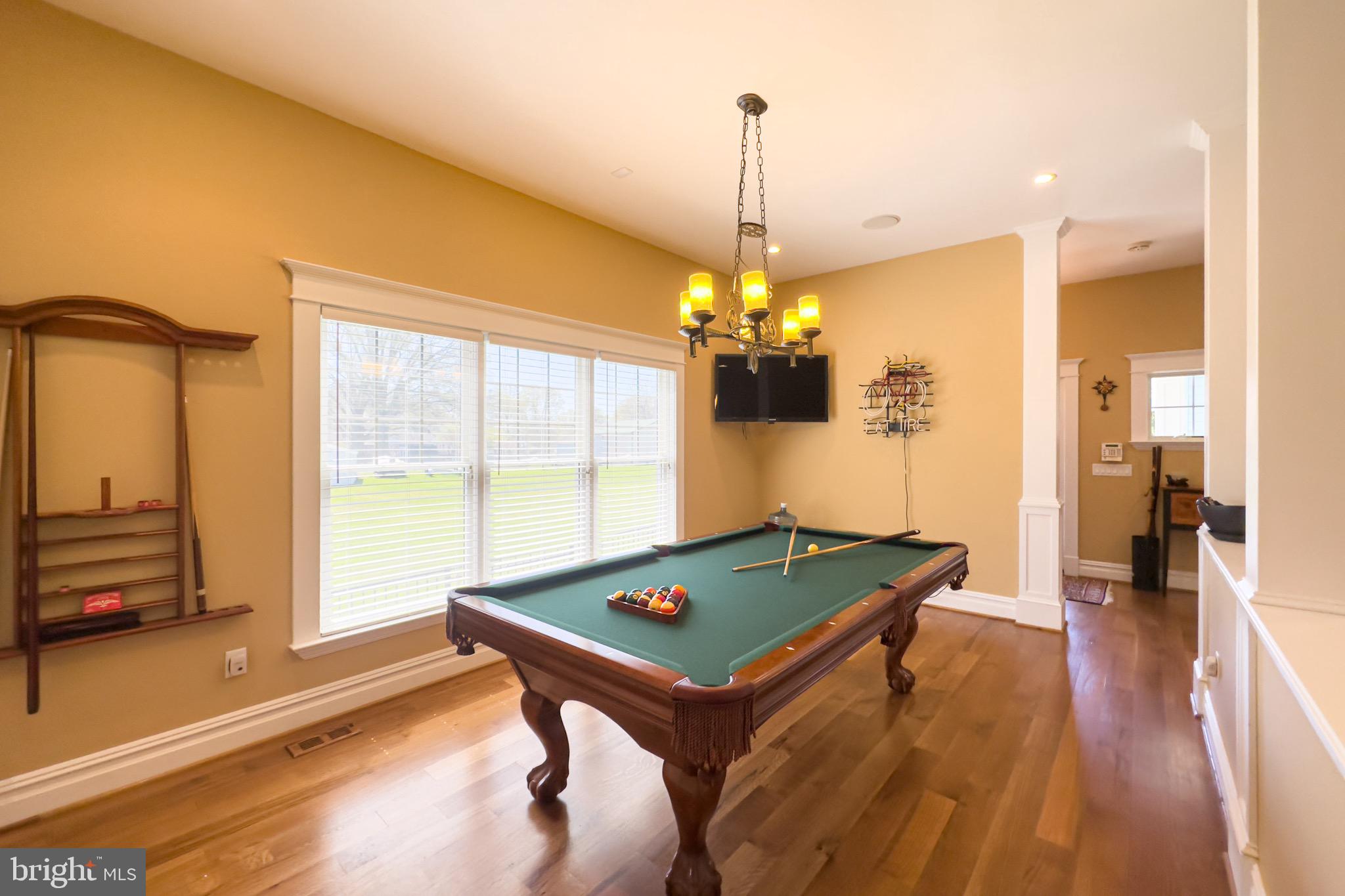 BOWLEYS QUARTERS - Residential