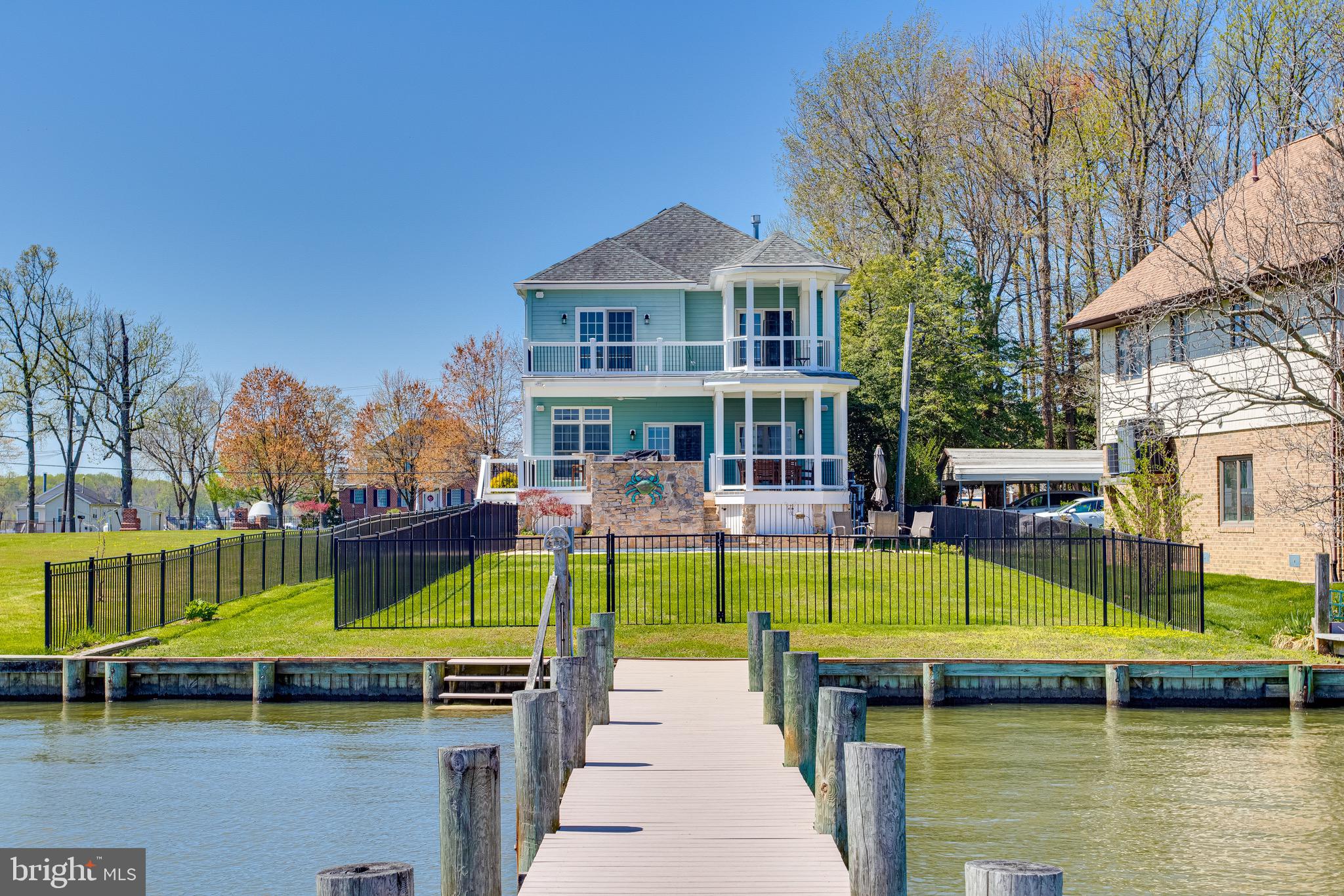 BOWLEYS QUARTERS - Residential