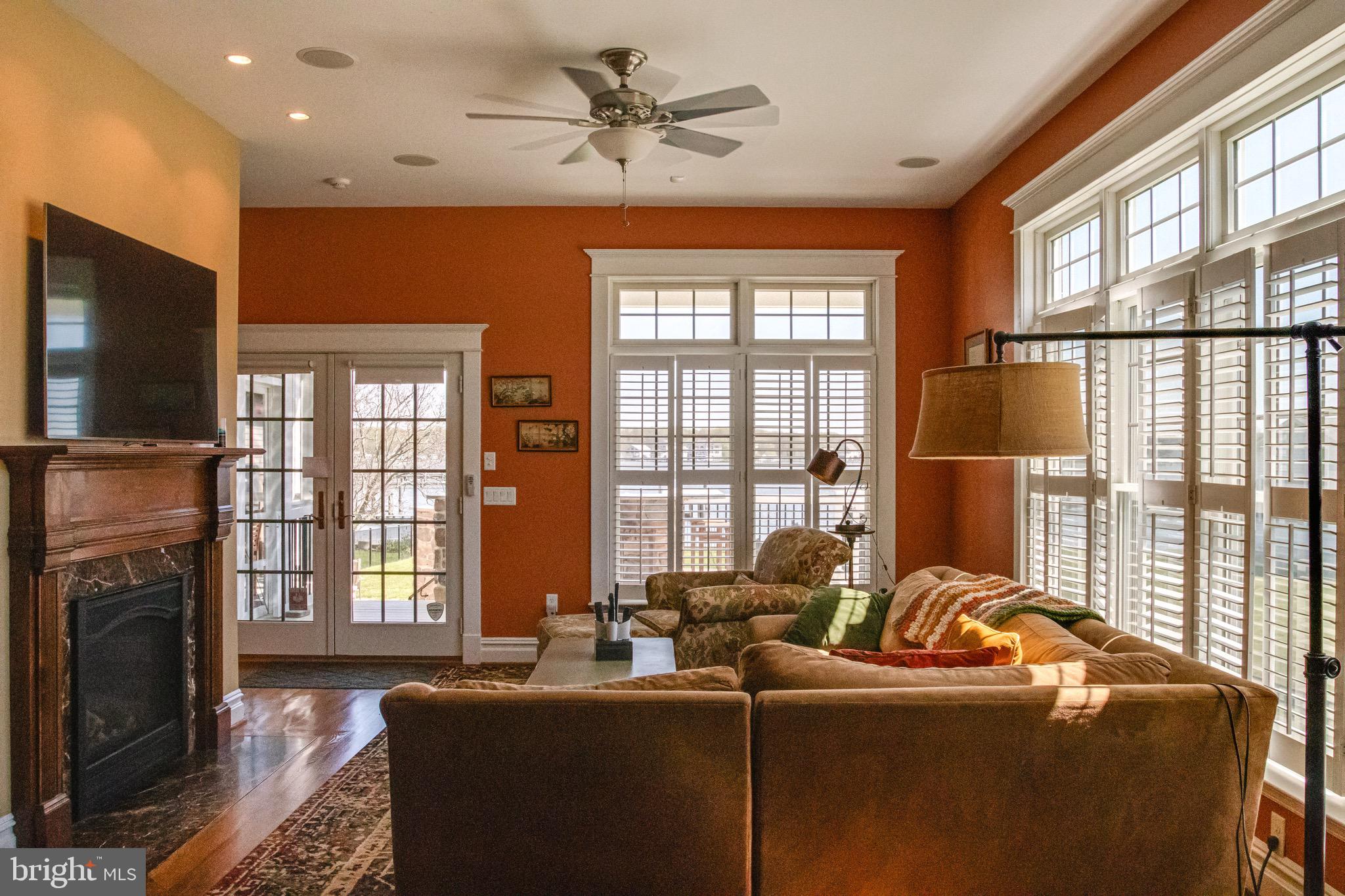 BOWLEYS QUARTERS - Residential