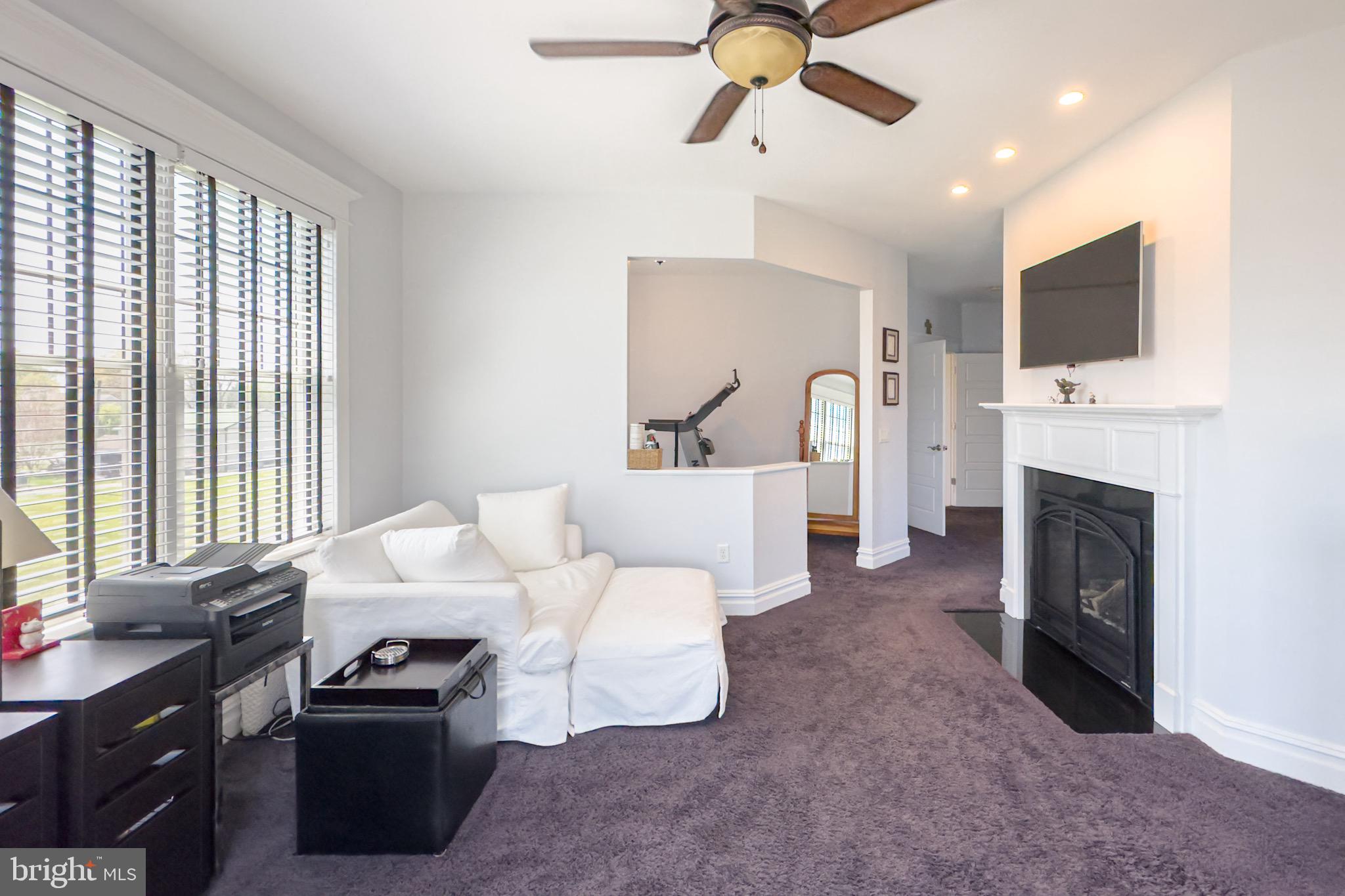 BOWLEYS QUARTERS - Residential