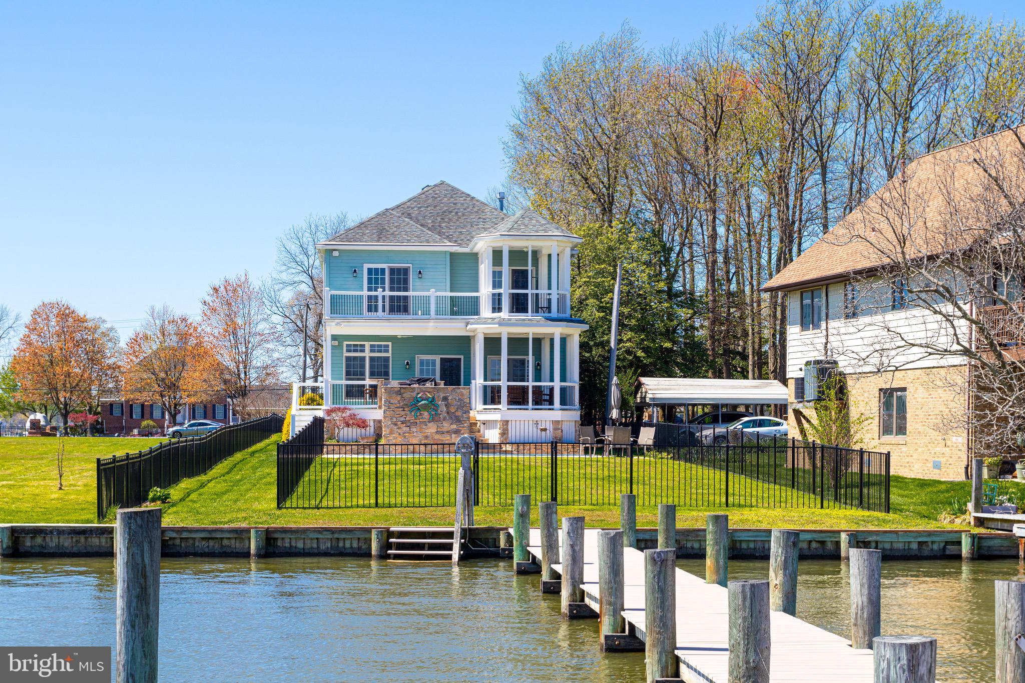 BOWLEYS QUARTERS - Residential