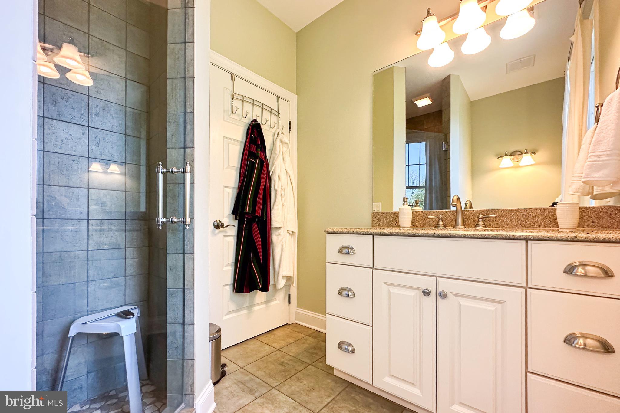 BOWLEYS QUARTERS - Residential