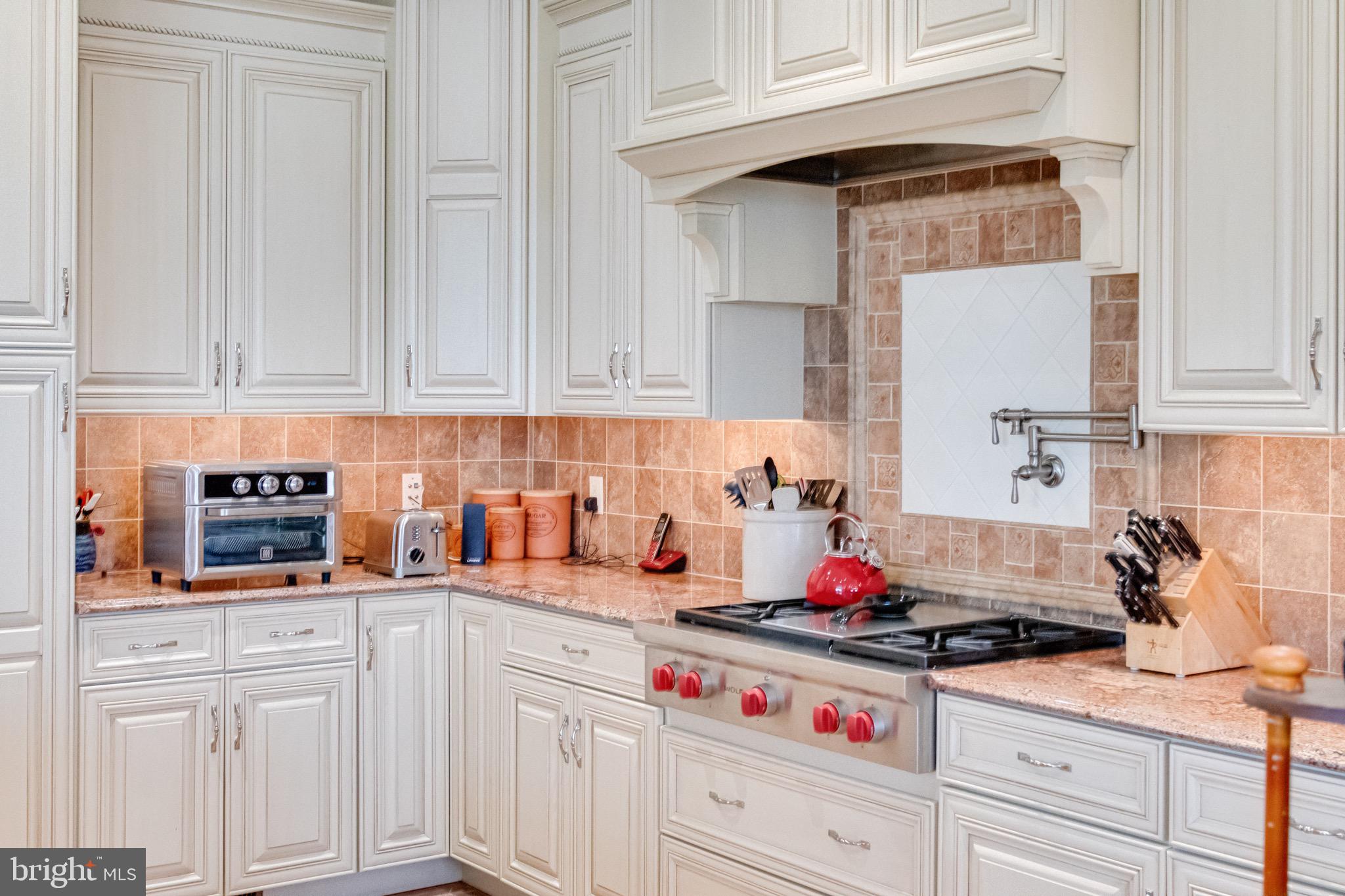 BOWLEYS QUARTERS - Residential