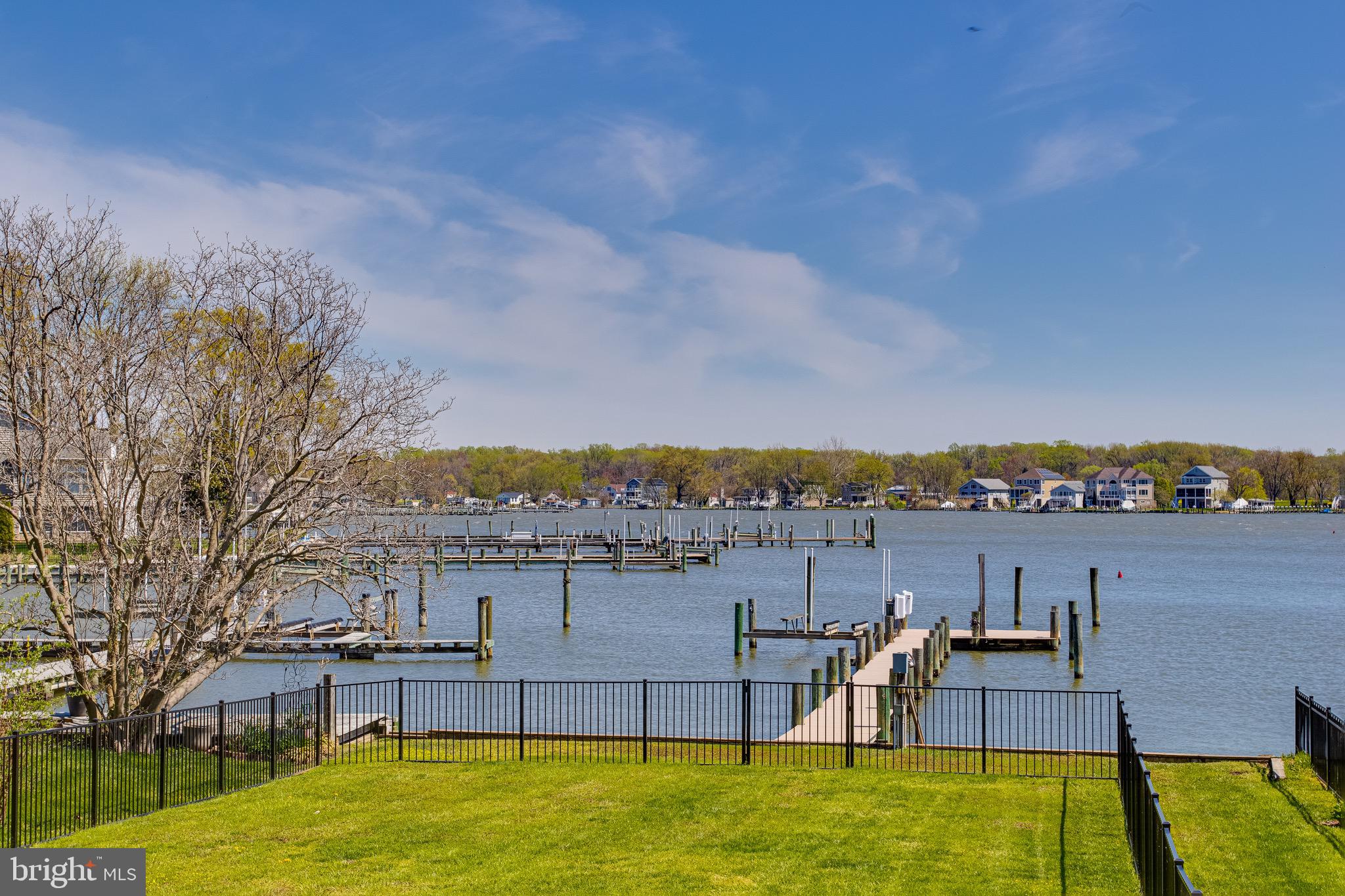BOWLEYS QUARTERS - Residential