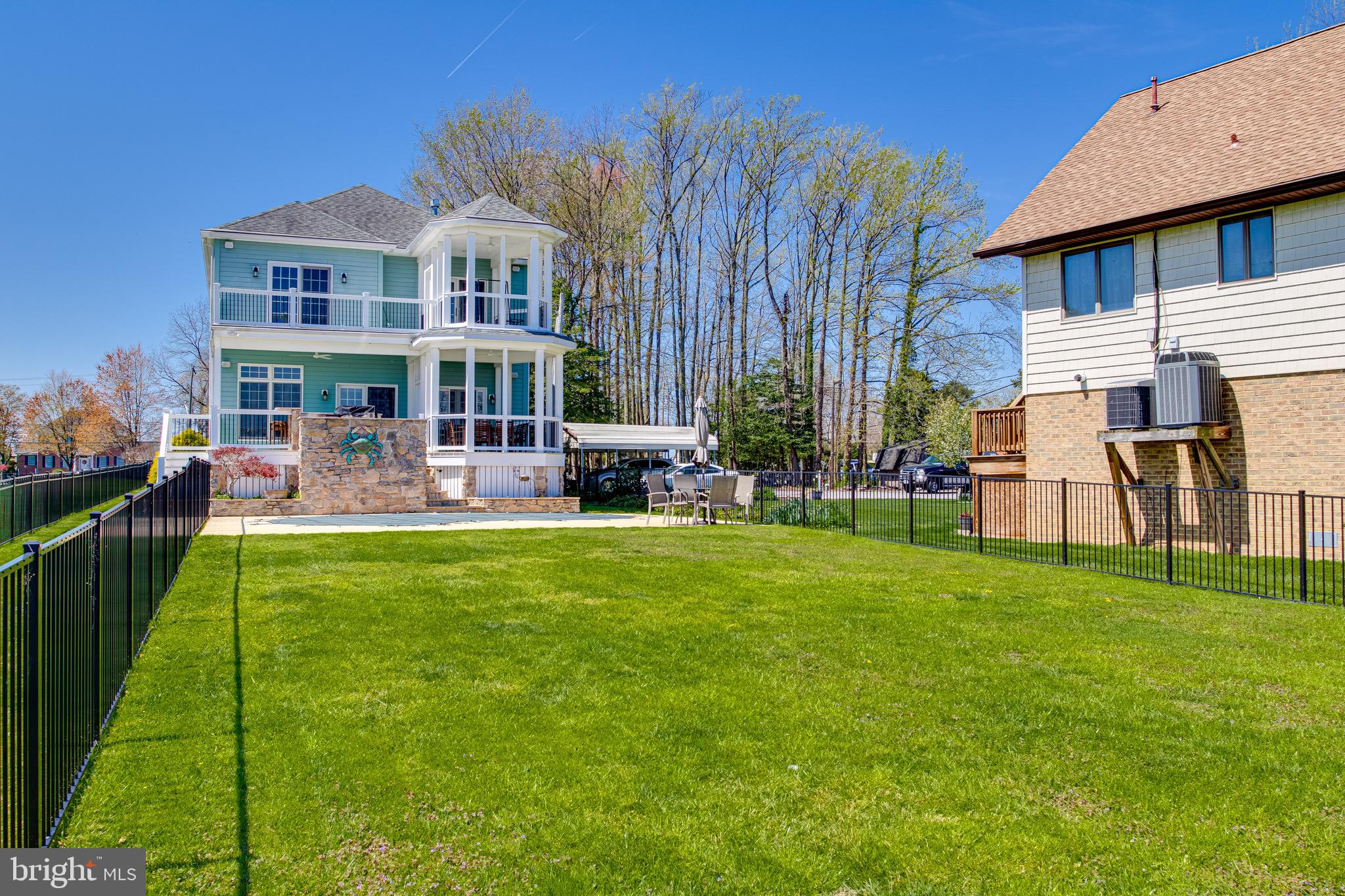BOWLEYS QUARTERS - Residential