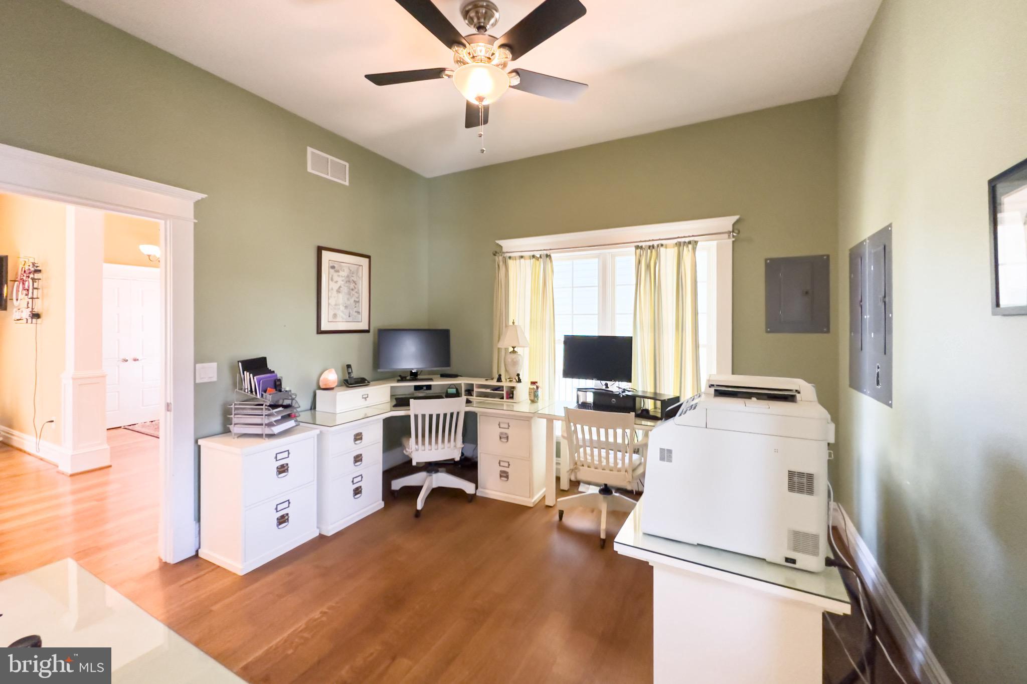 BOWLEYS QUARTERS - Residential