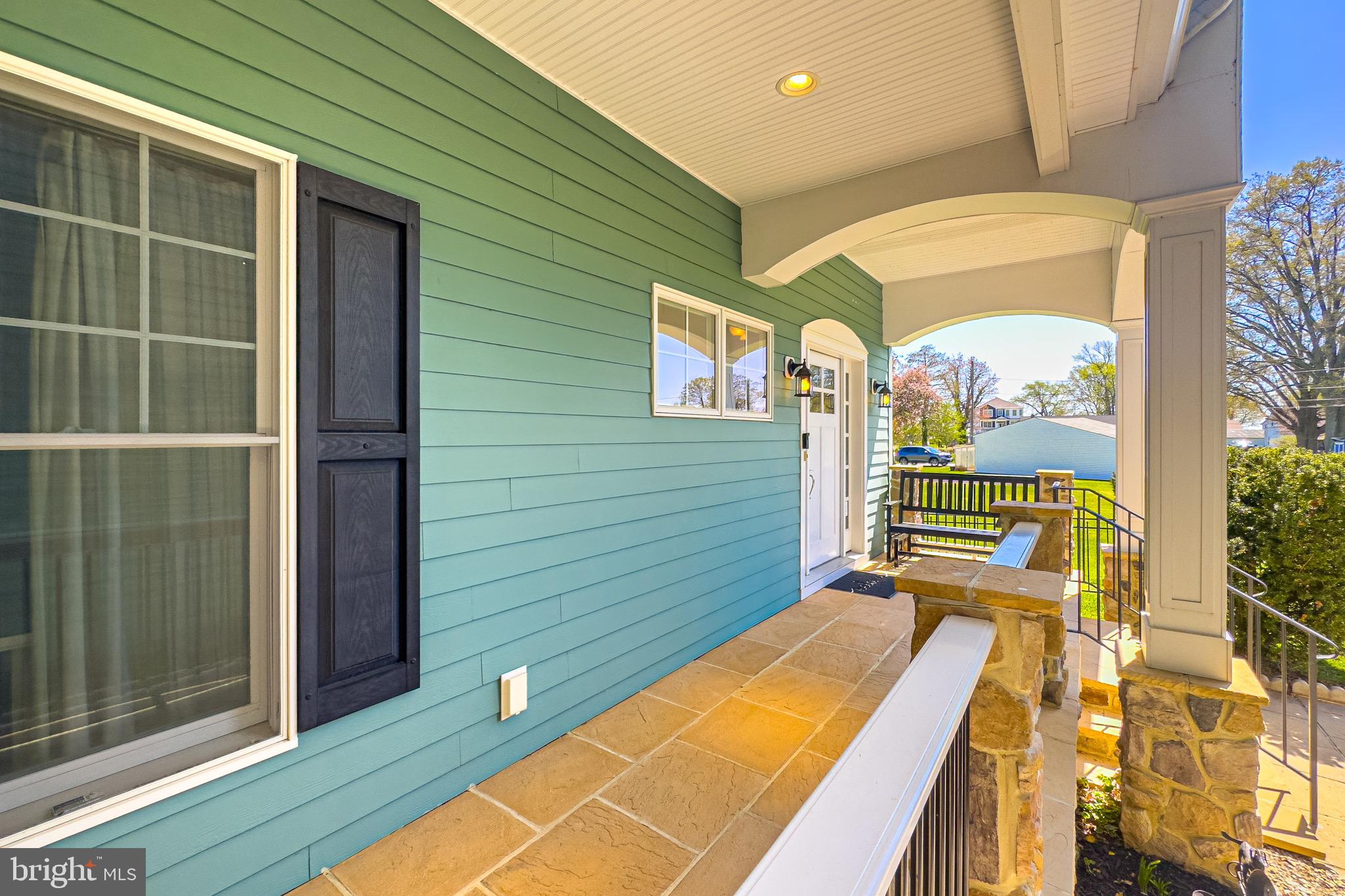BOWLEYS QUARTERS - Residential