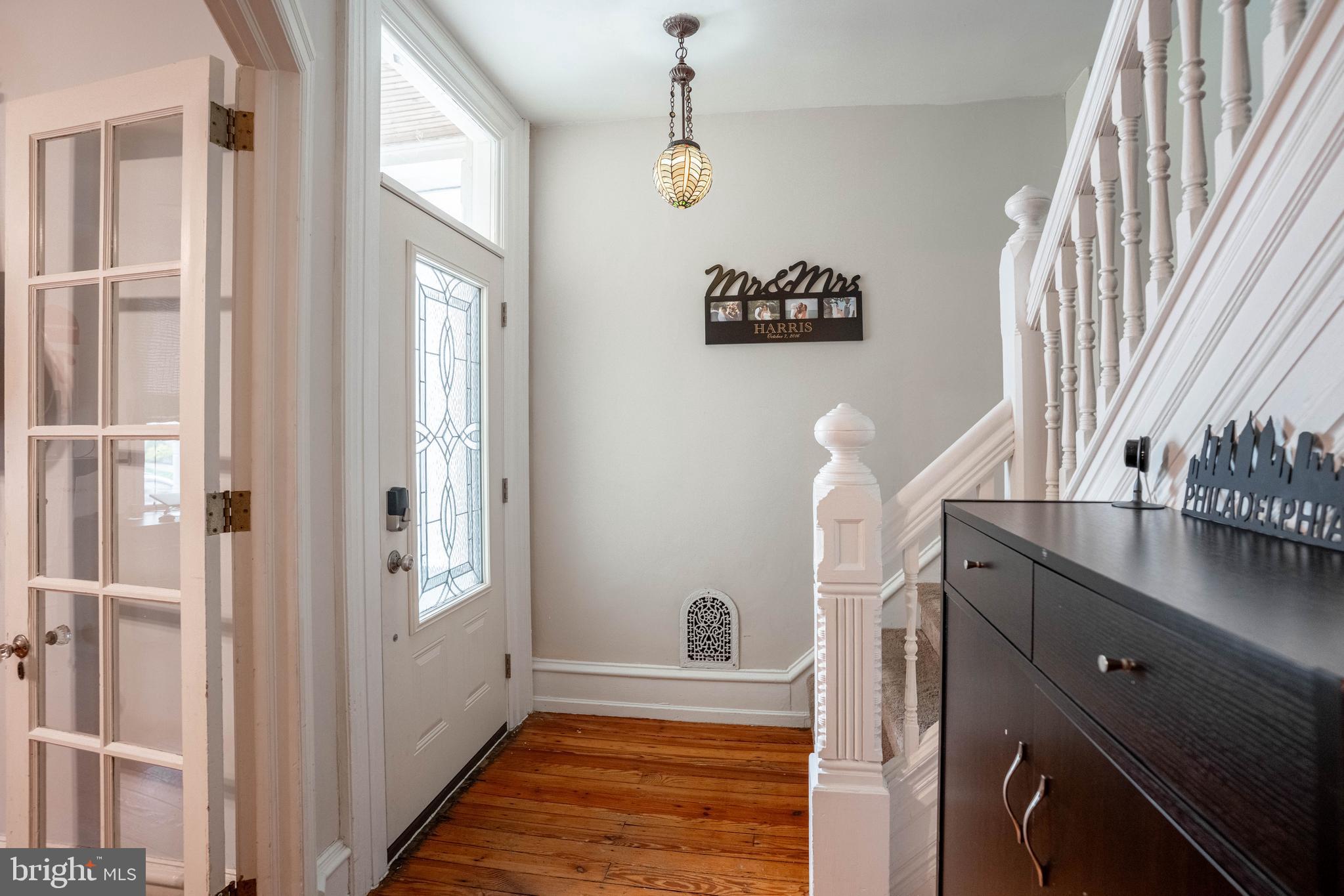 ROXBOROUGH - Residential