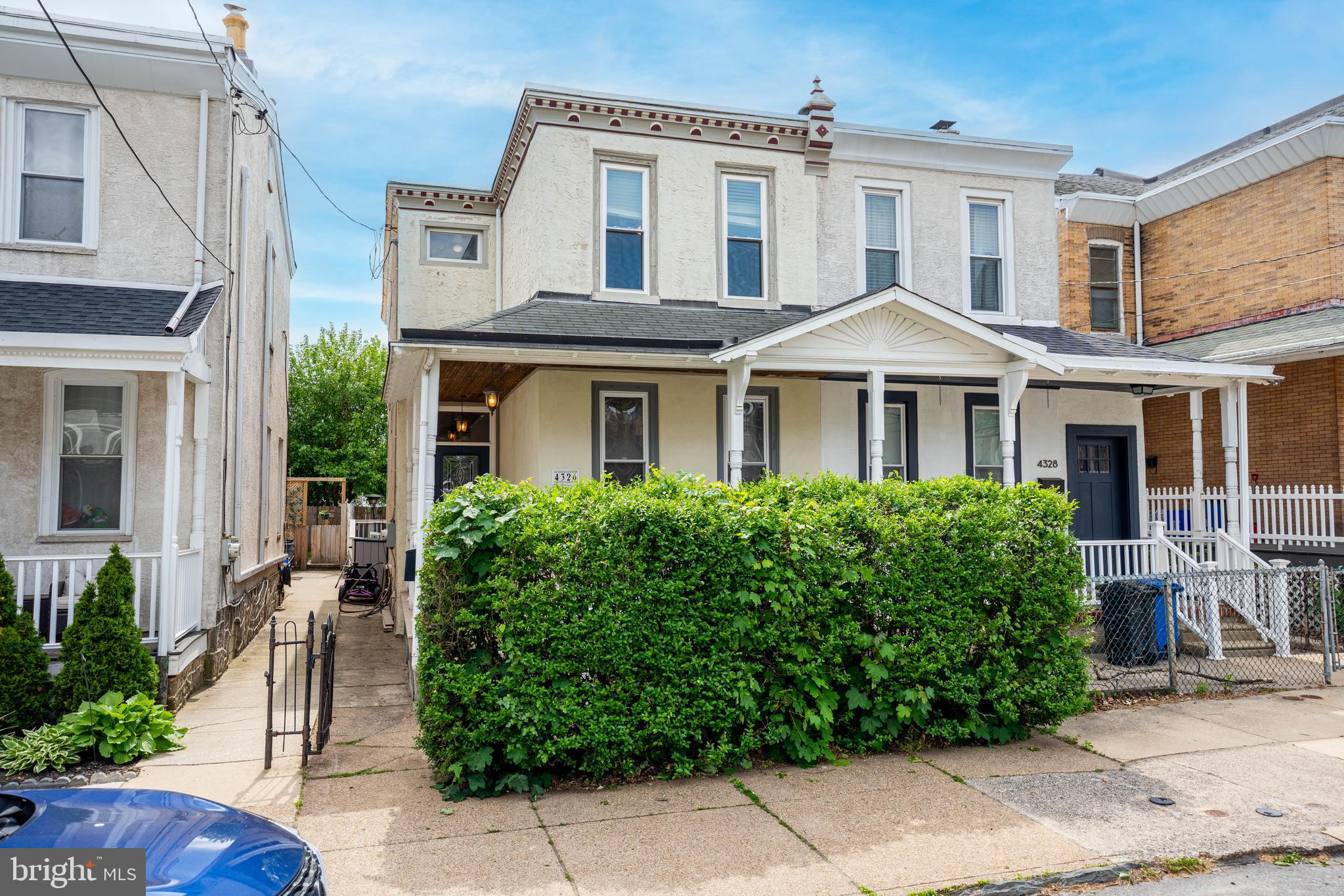 ROXBOROUGH - Residential