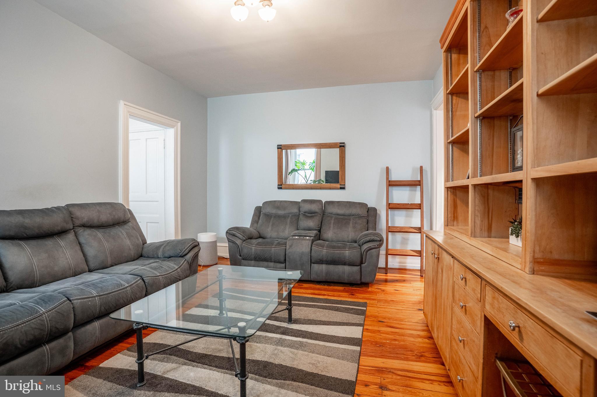 ROXBOROUGH - Residential