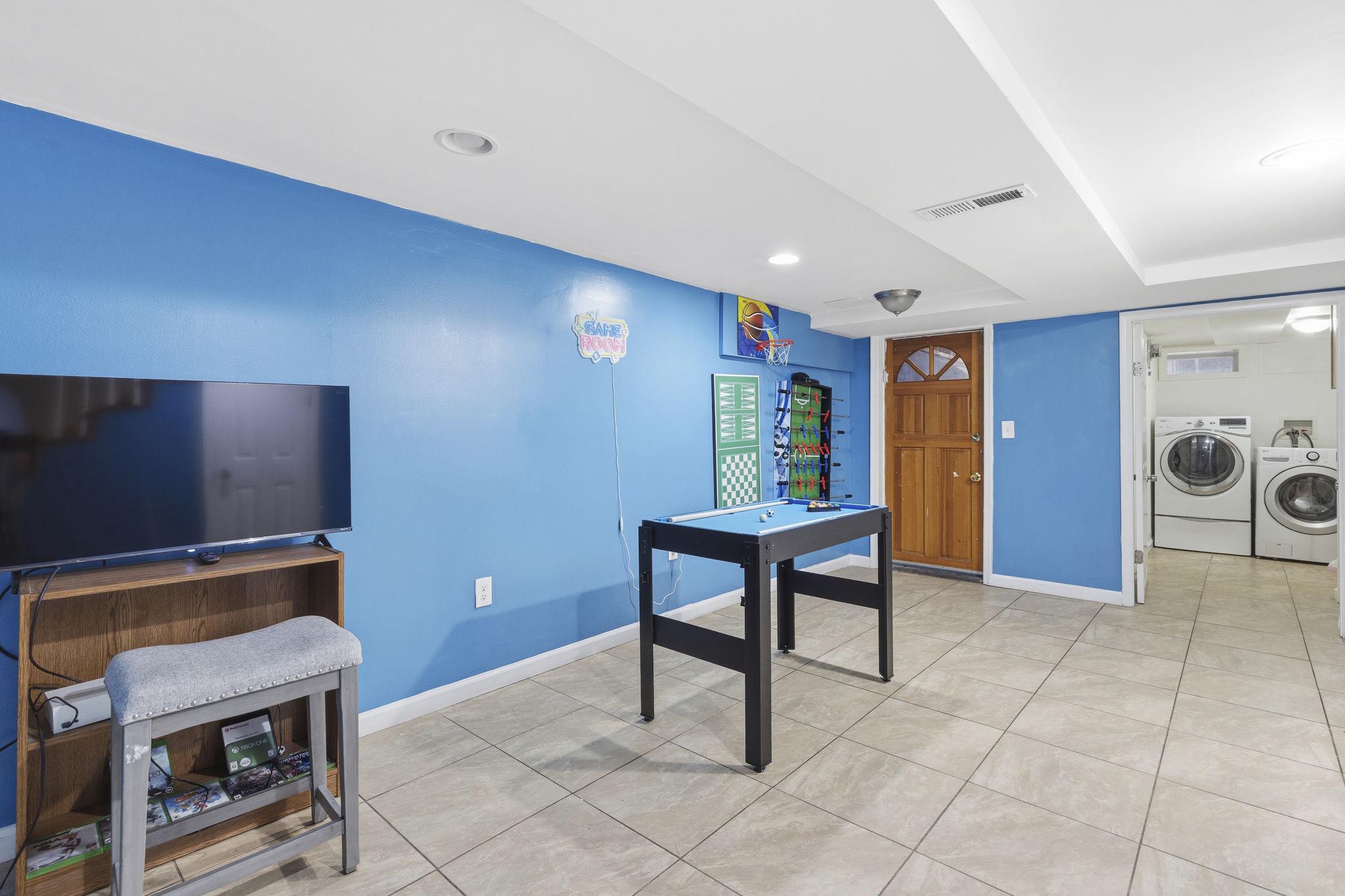 HIGHLANDTOWN - Residential