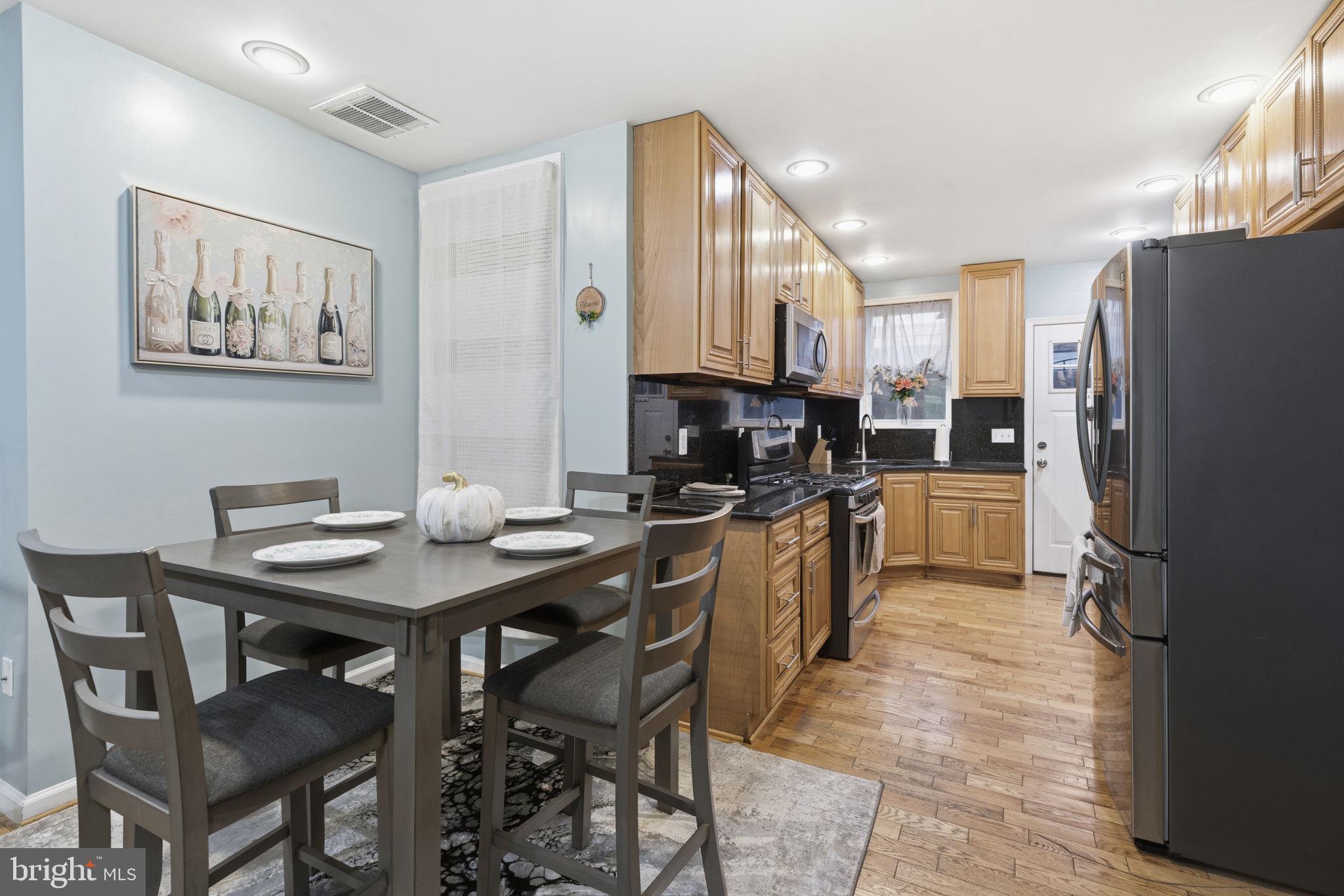 HIGHLANDTOWN - Residential