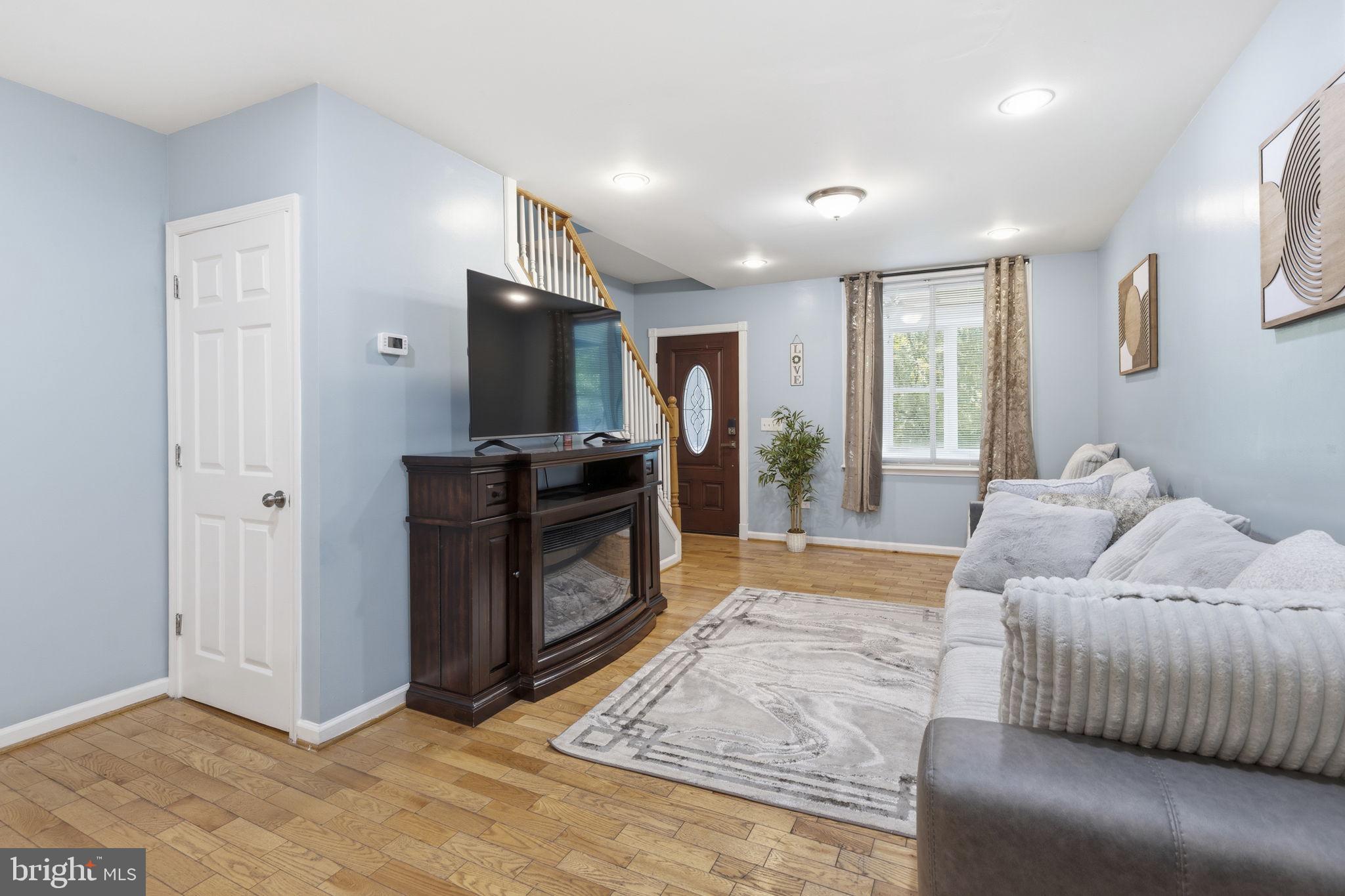 HIGHLANDTOWN - Residential