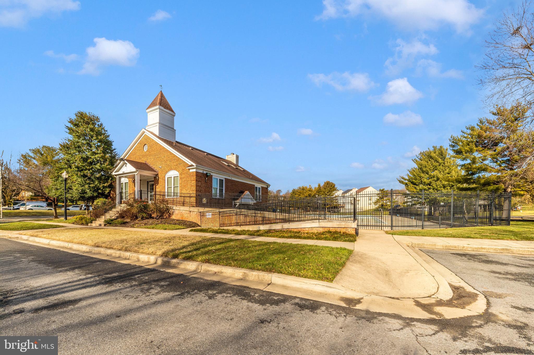 LONGMEAD CROSSING - Residential