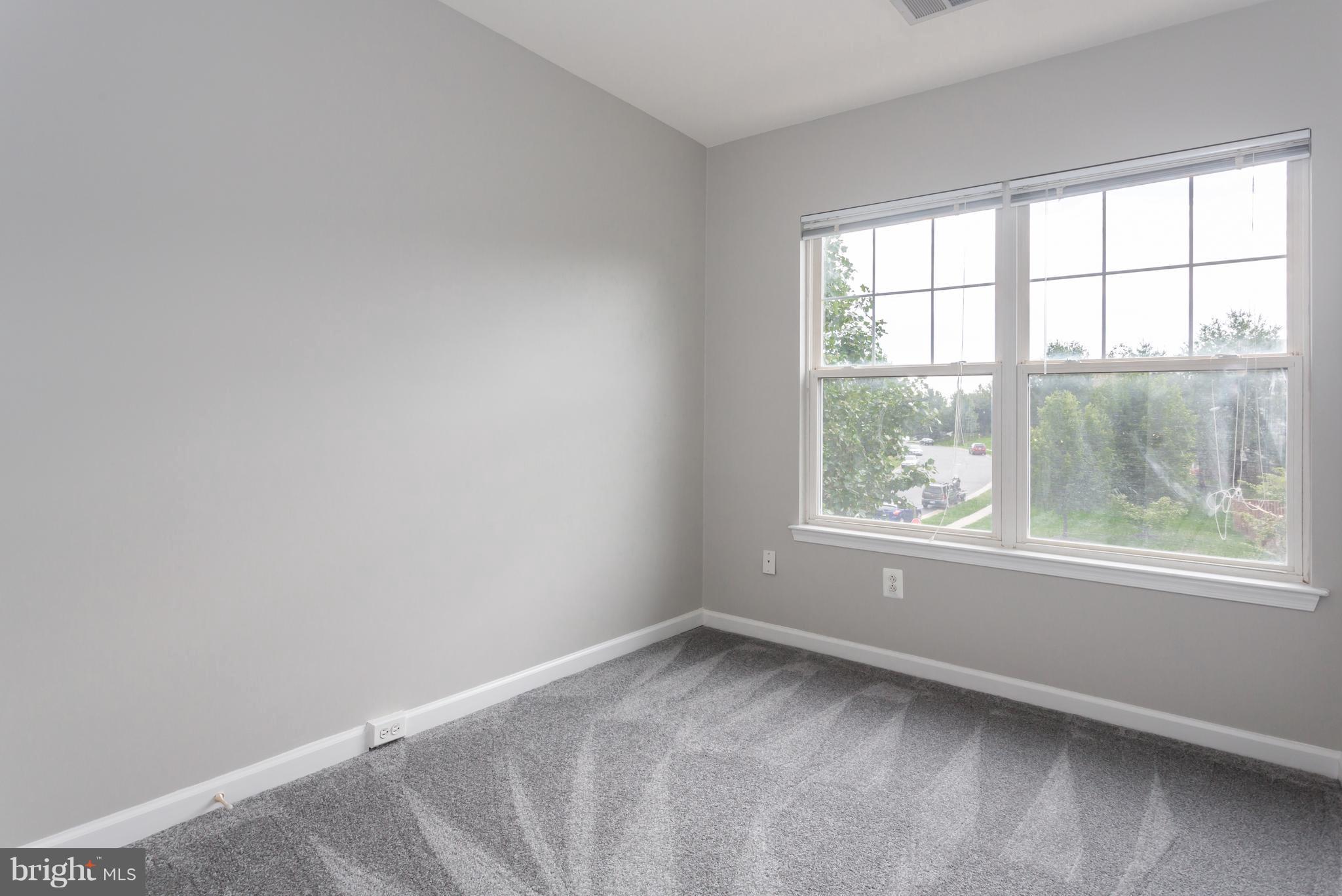 RIDGES AT ASHBURN - Residential