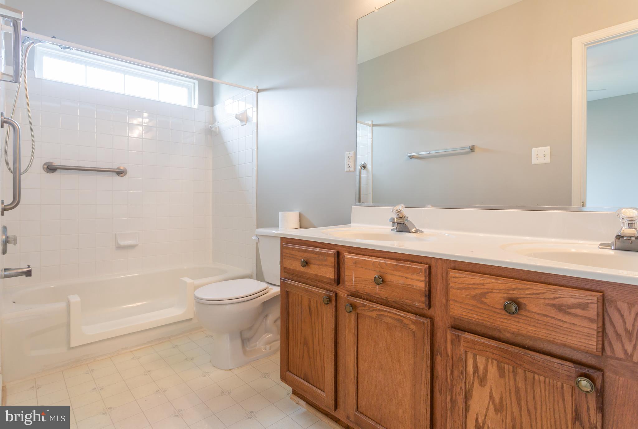 RIDGES AT ASHBURN - Residential