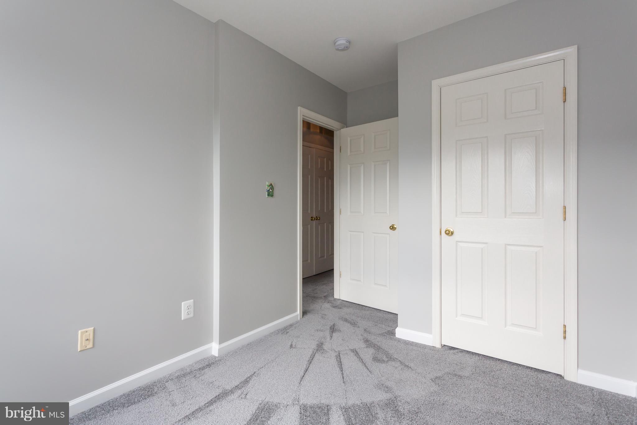 RIDGES AT ASHBURN - Residential
