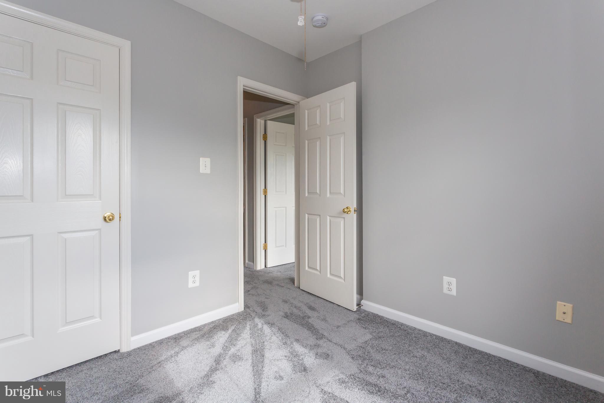 RIDGES AT ASHBURN - Residential