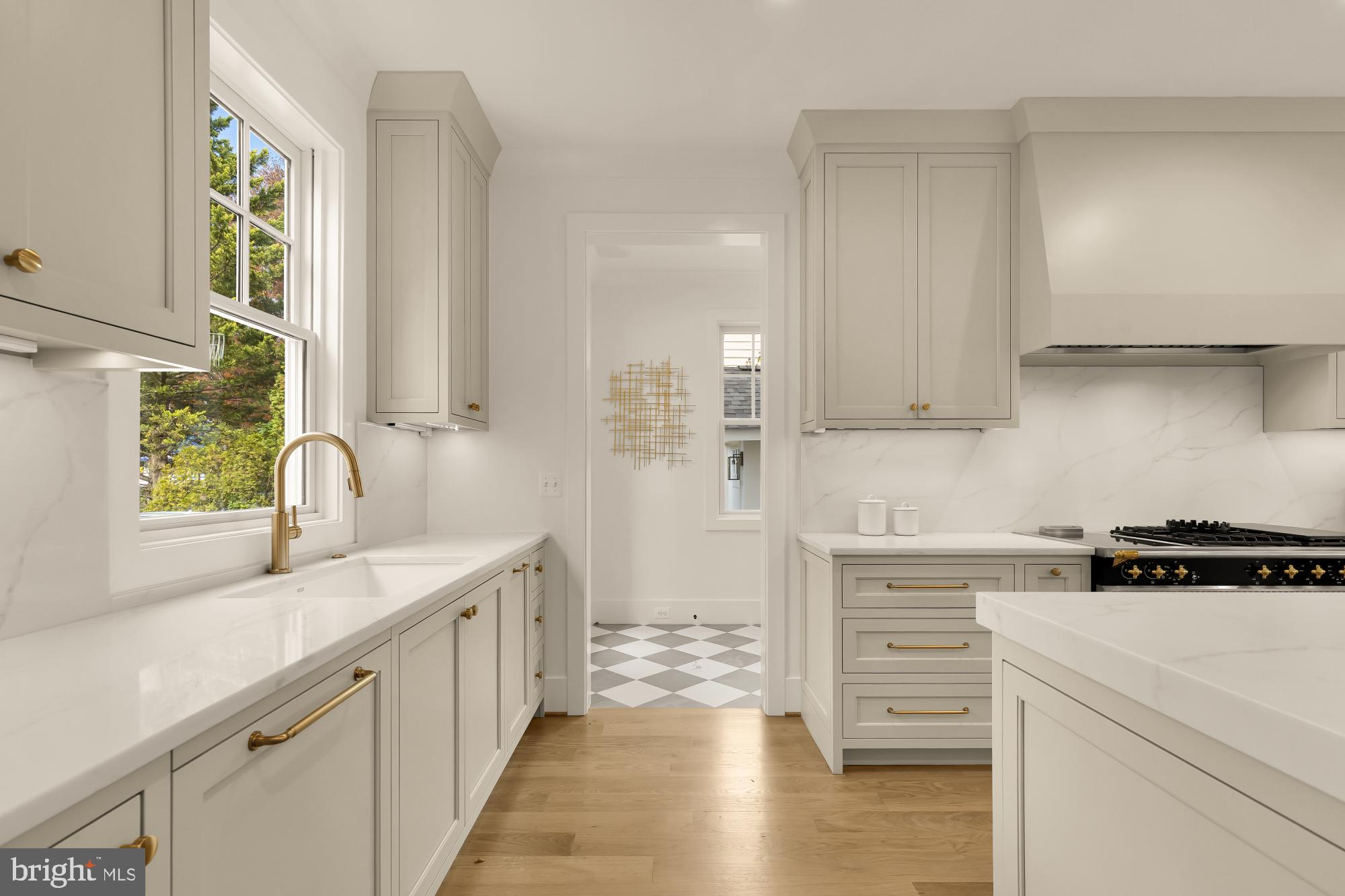 NORWOOD HEIGHTS - Residential