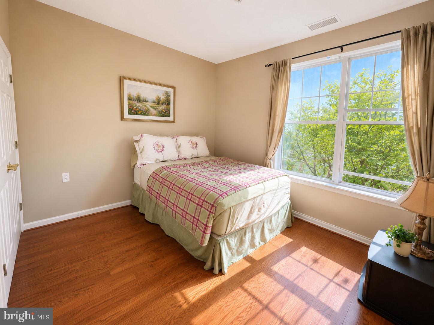 KINGS CROSSING - Residential