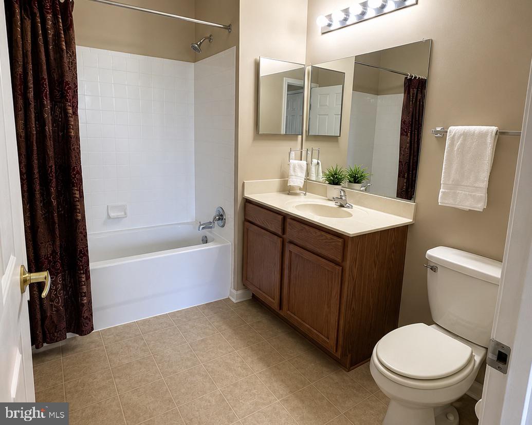 KINGS CROSSING - Residential
