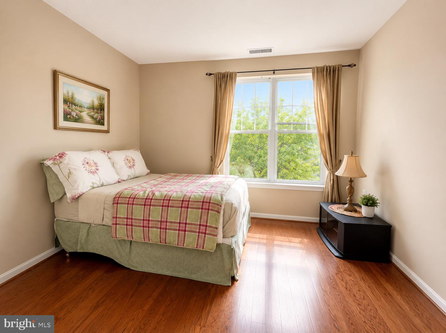 KINGS CROSSING - Residential