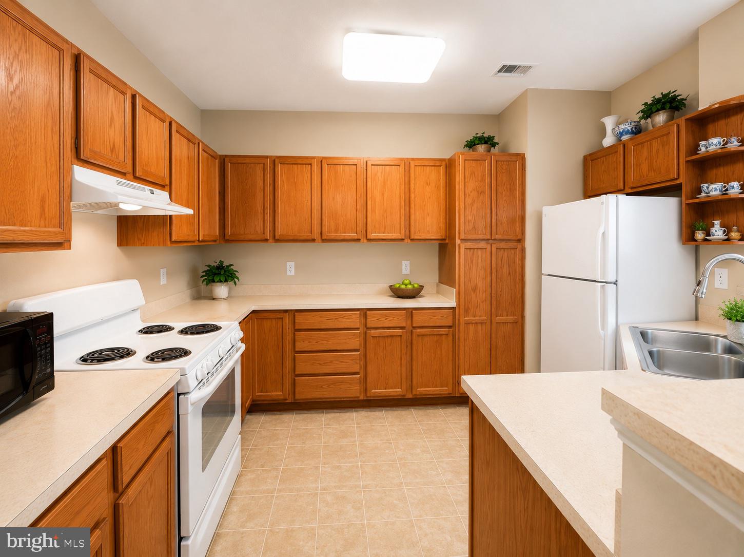 KINGS CROSSING - Residential
