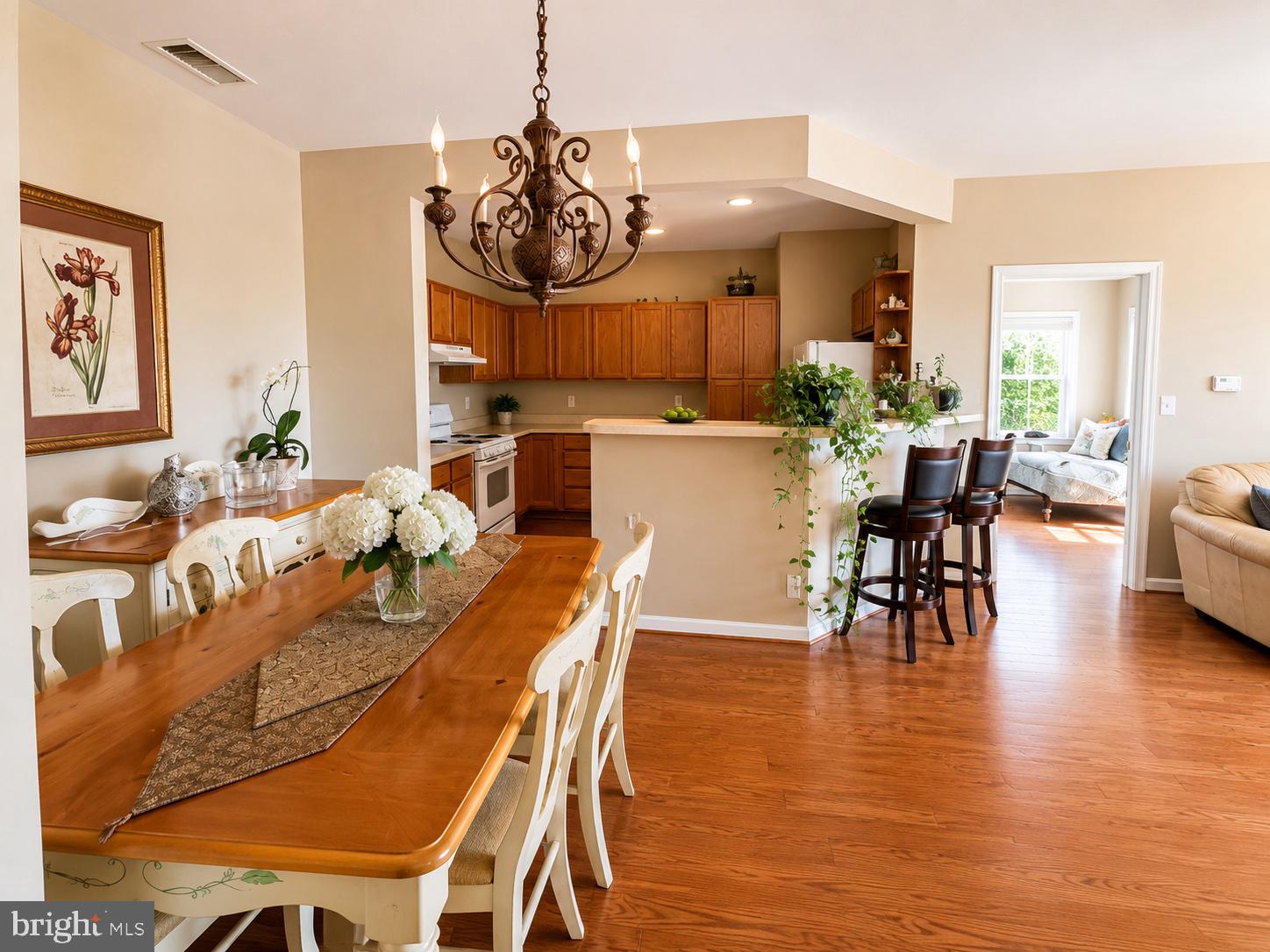 KINGS CROSSING - Residential