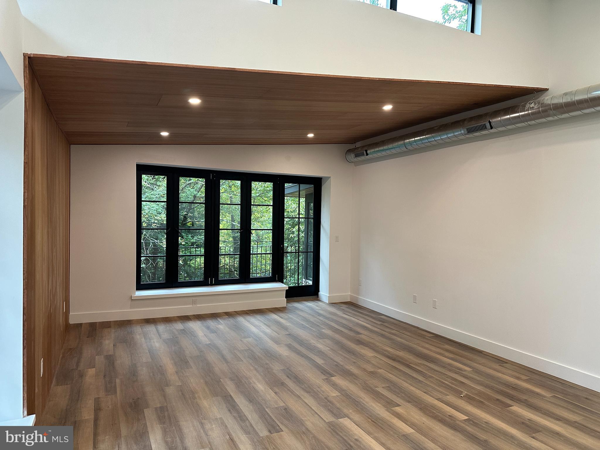 HUNTINGDON VALLEY - Residential