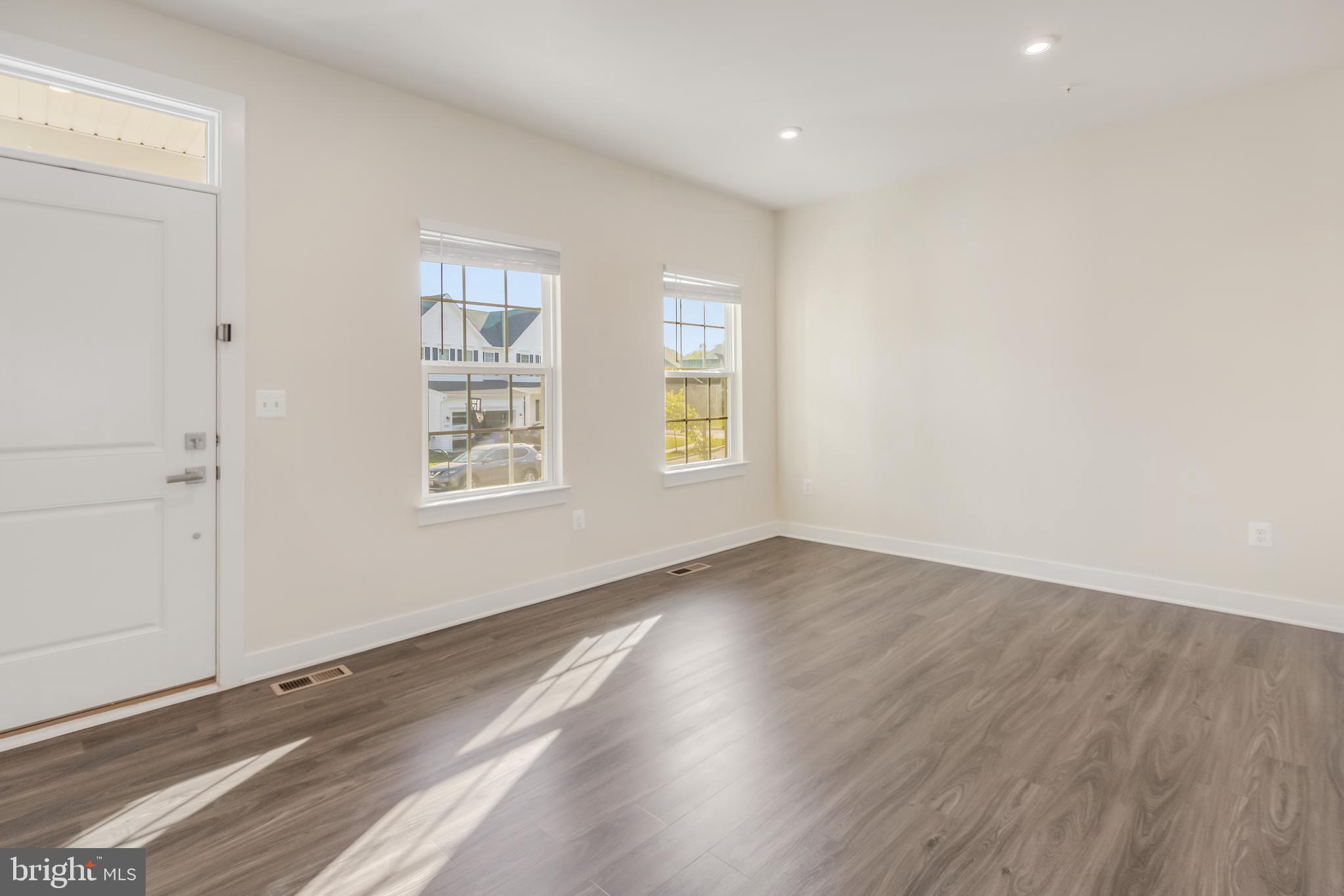 HERITAGE WOODS - Residential