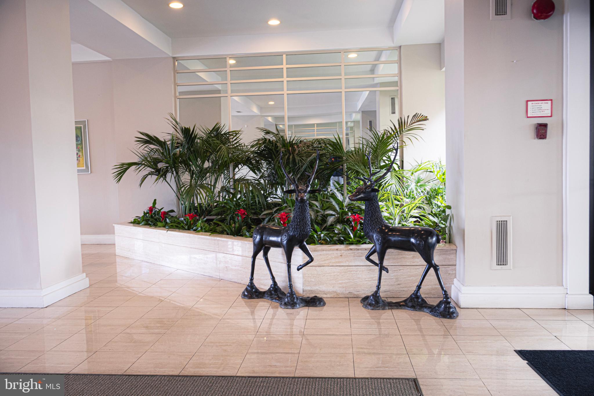 MARINA TOWERS - Residential Lease