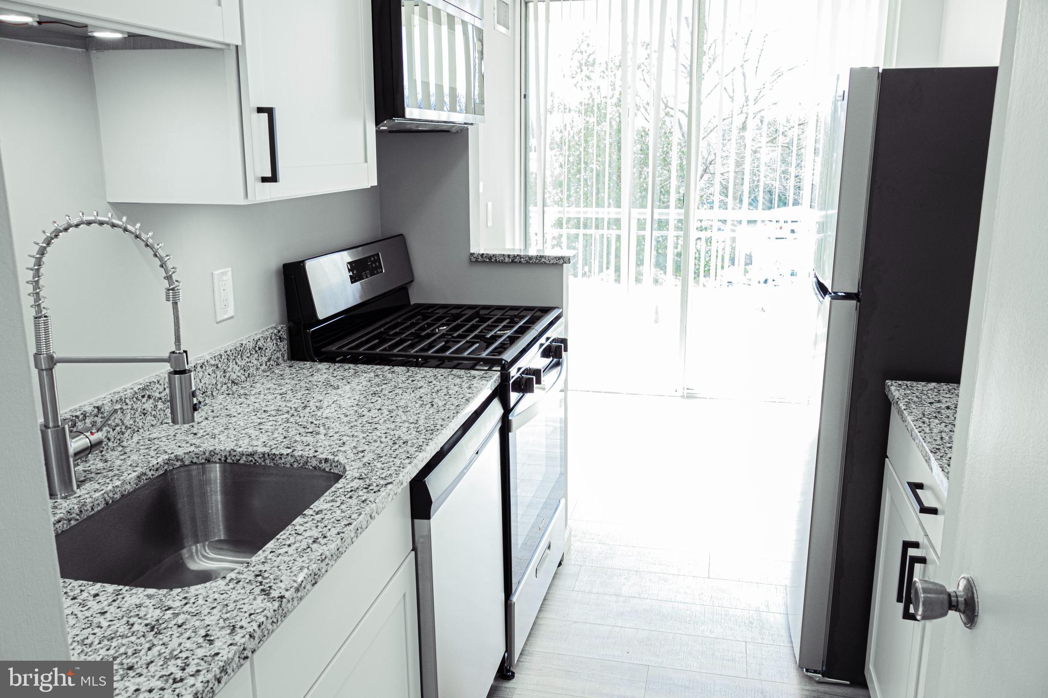 MARINA TOWERS - Residential Lease