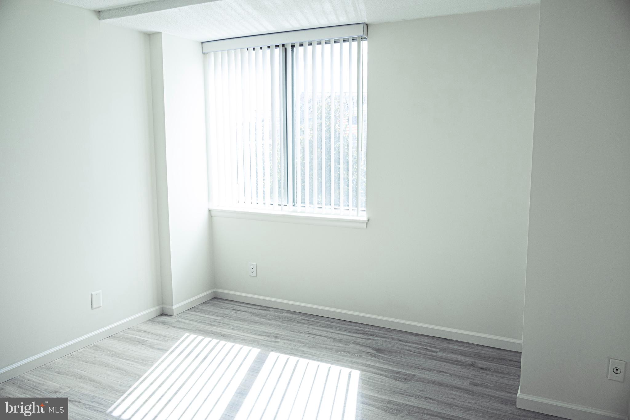 MARINA TOWERS - Residential Lease