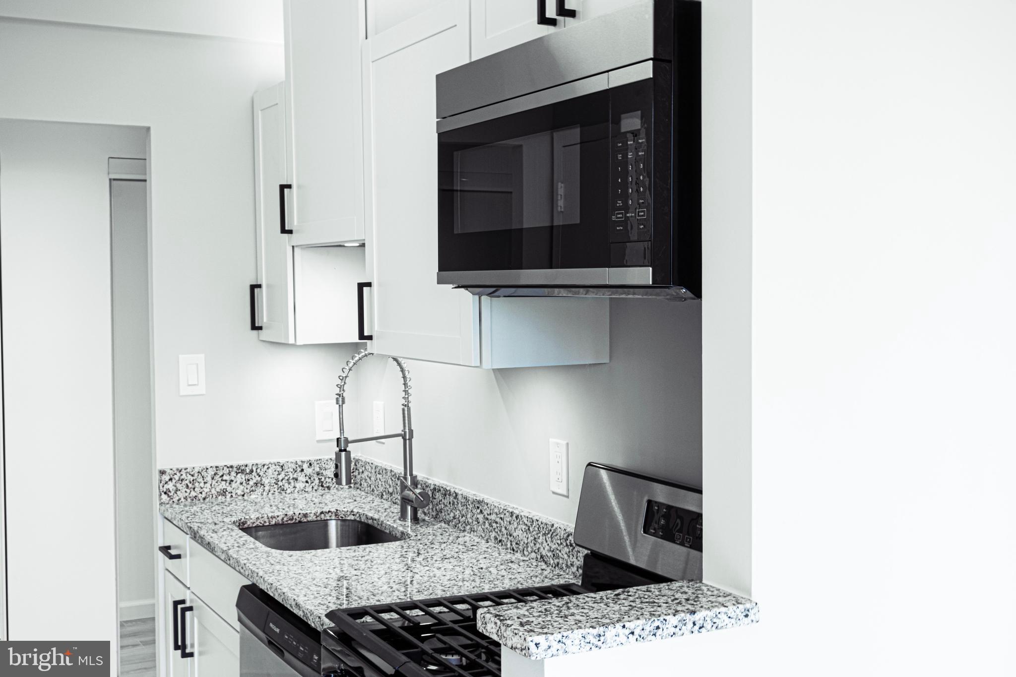 MARINA TOWERS - Residential Lease