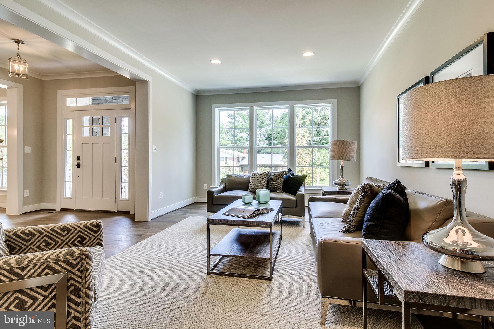 ARLINGTON RIDGE - Residential