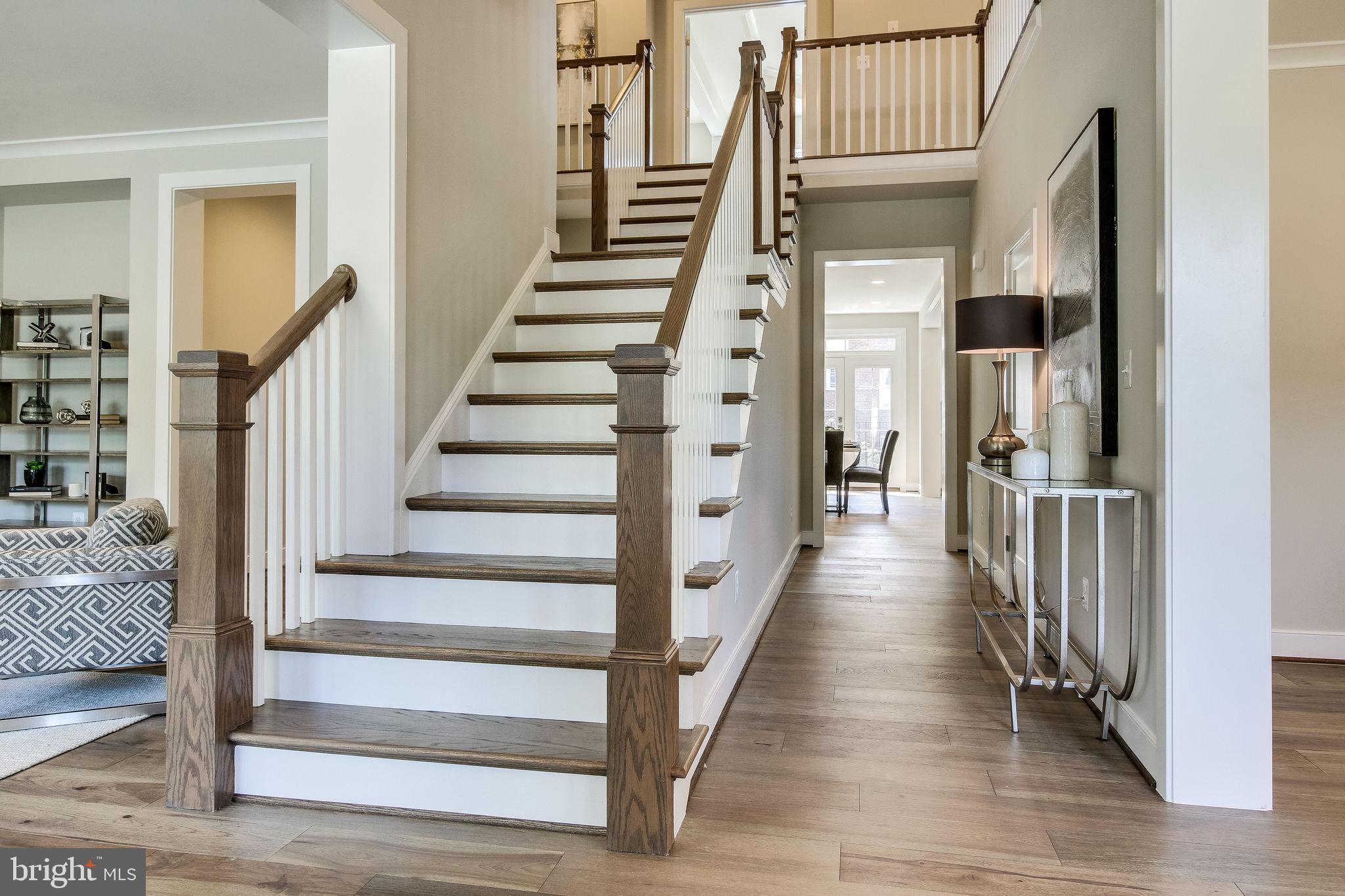 ARLINGTON RIDGE - Residential
