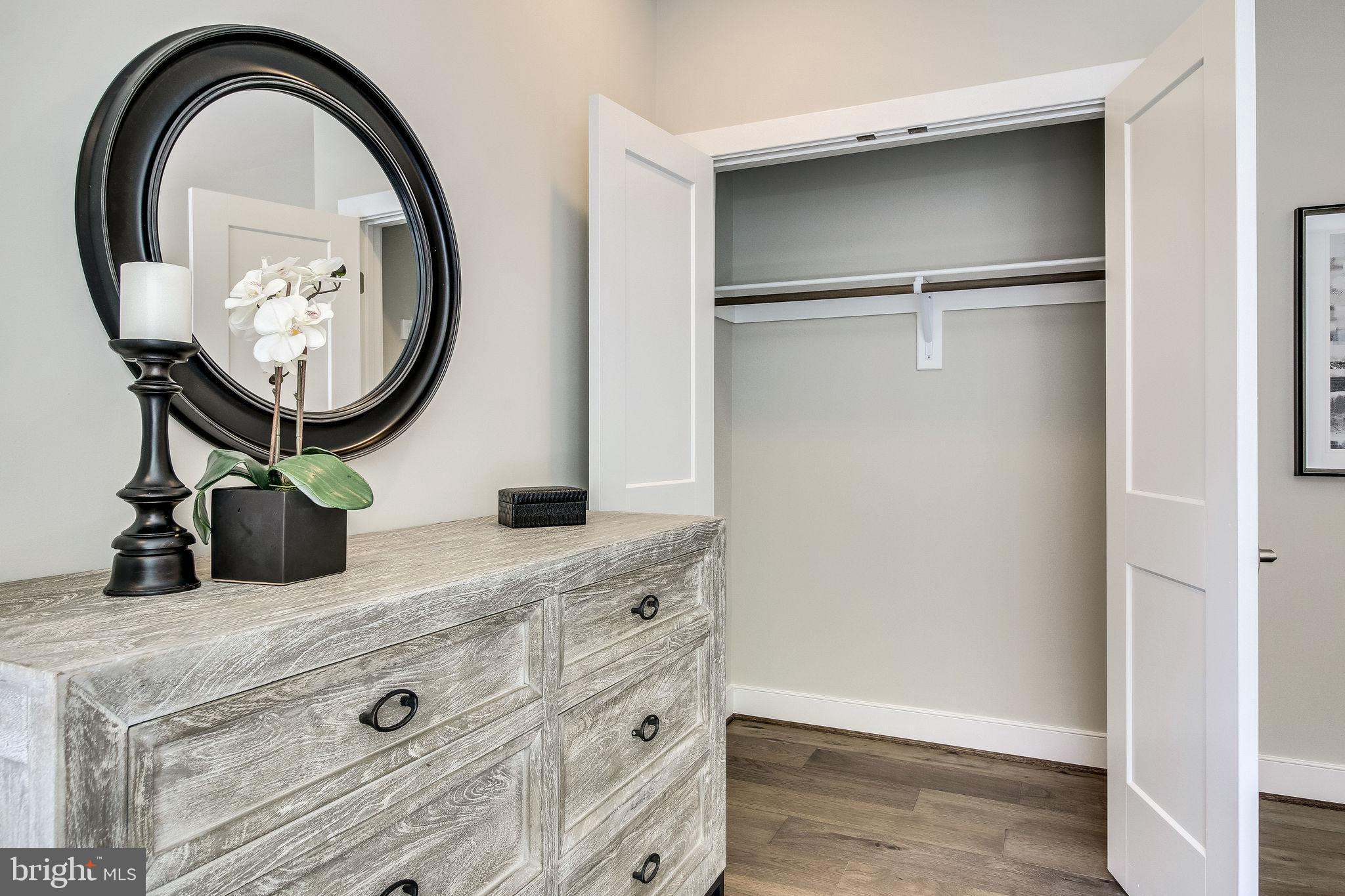 ARLINGTON RIDGE - Residential