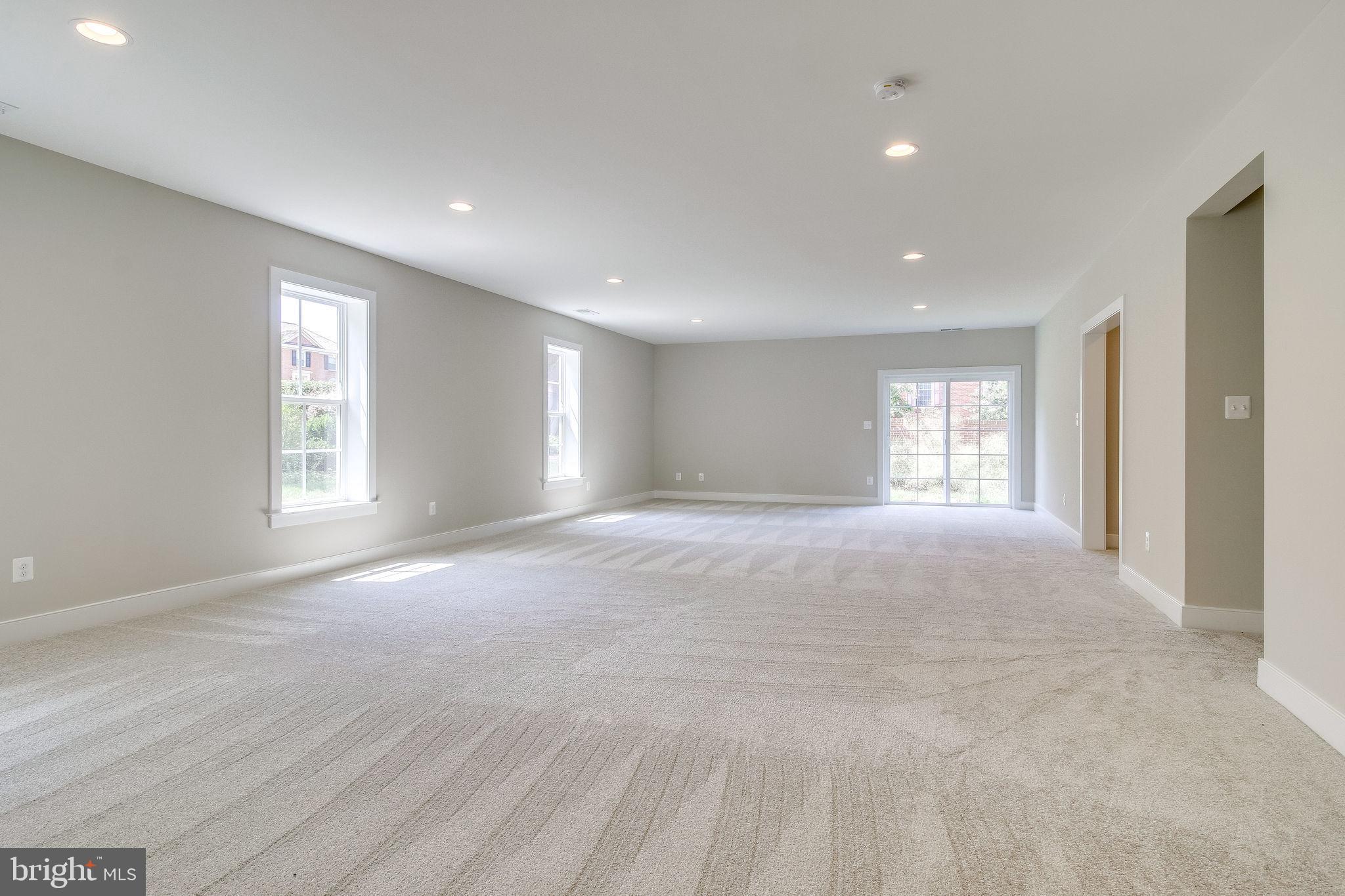 ARLINGTON RIDGE - Residential