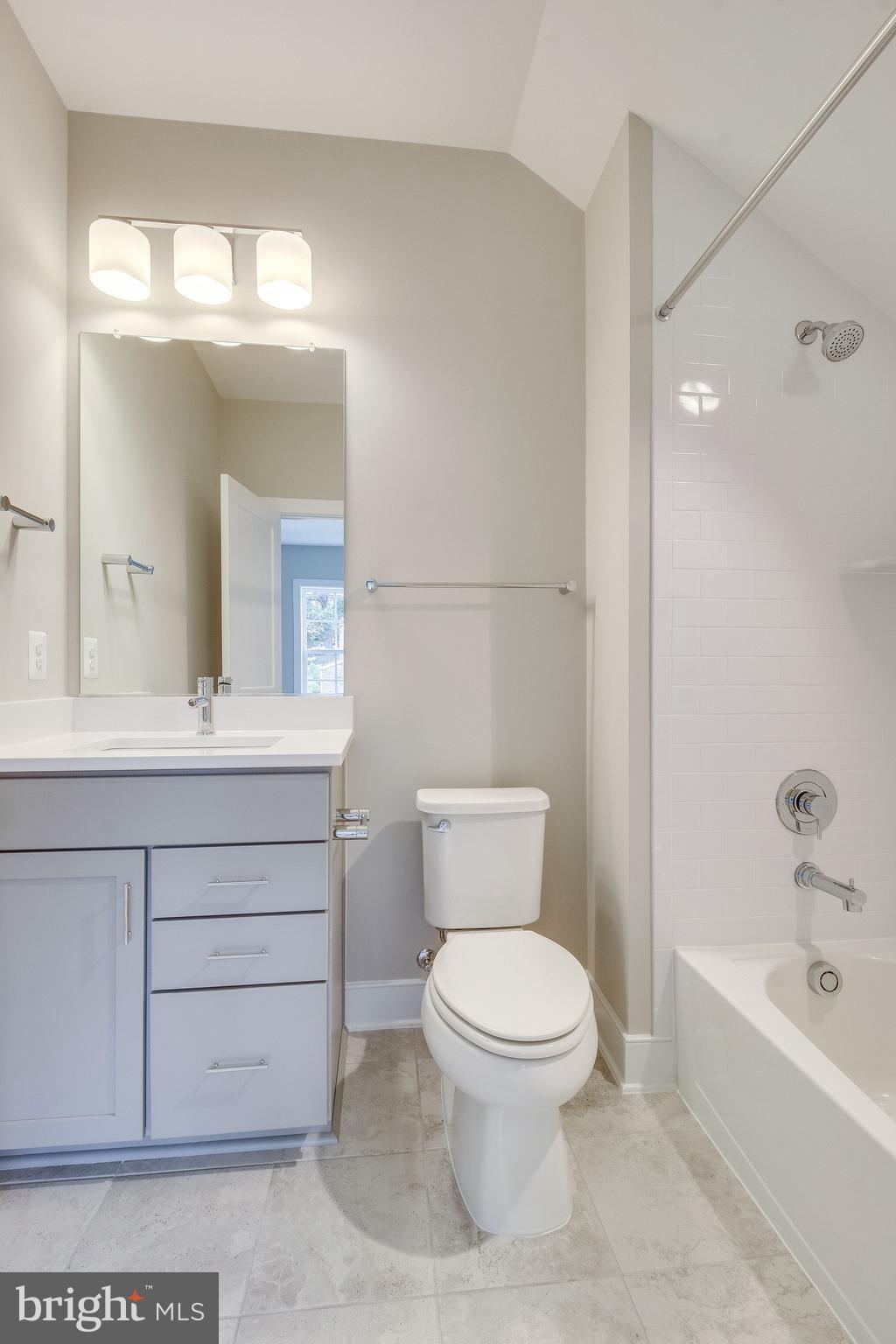 ARLINGTON RIDGE - Residential
