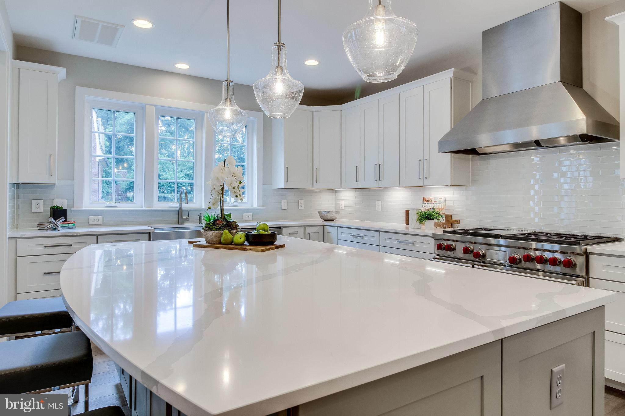 ARLINGTON RIDGE - Residential