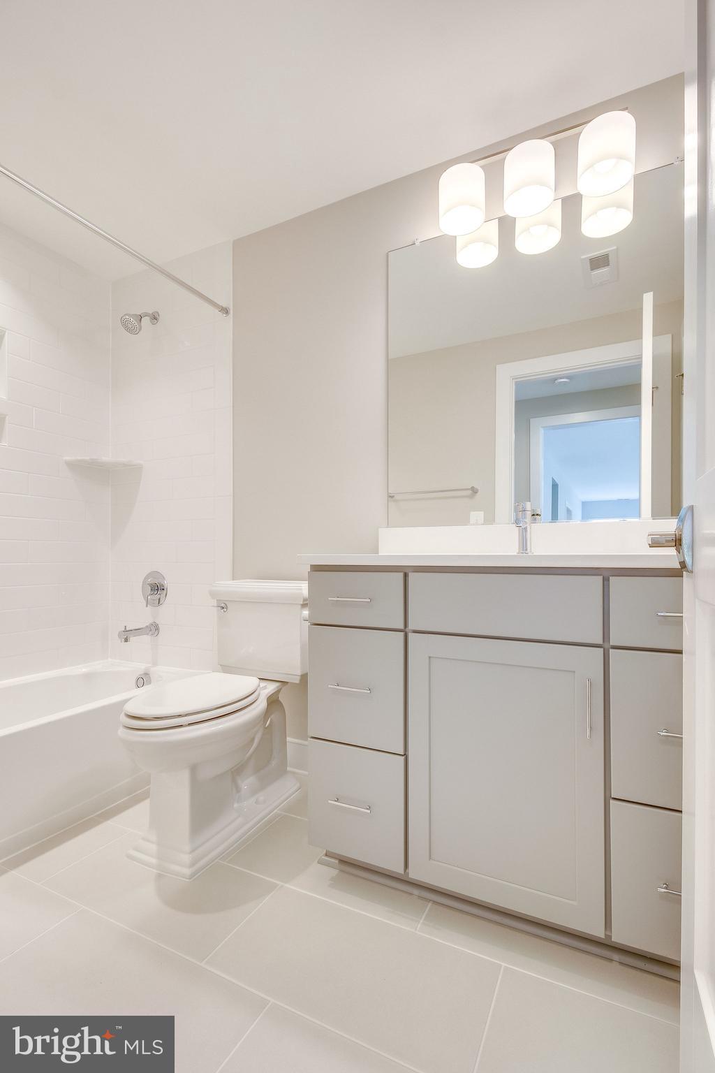 ARLINGTON RIDGE - Residential