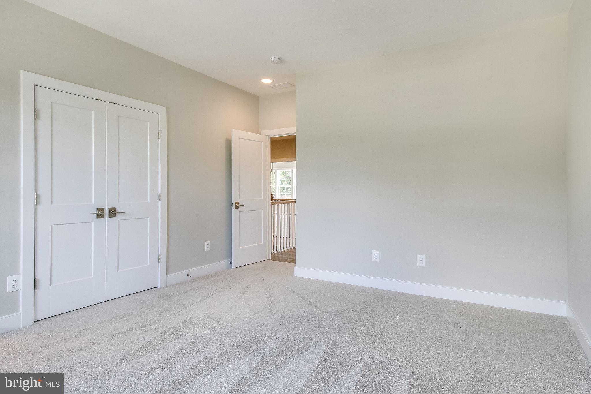 ARLINGTON RIDGE - Residential
