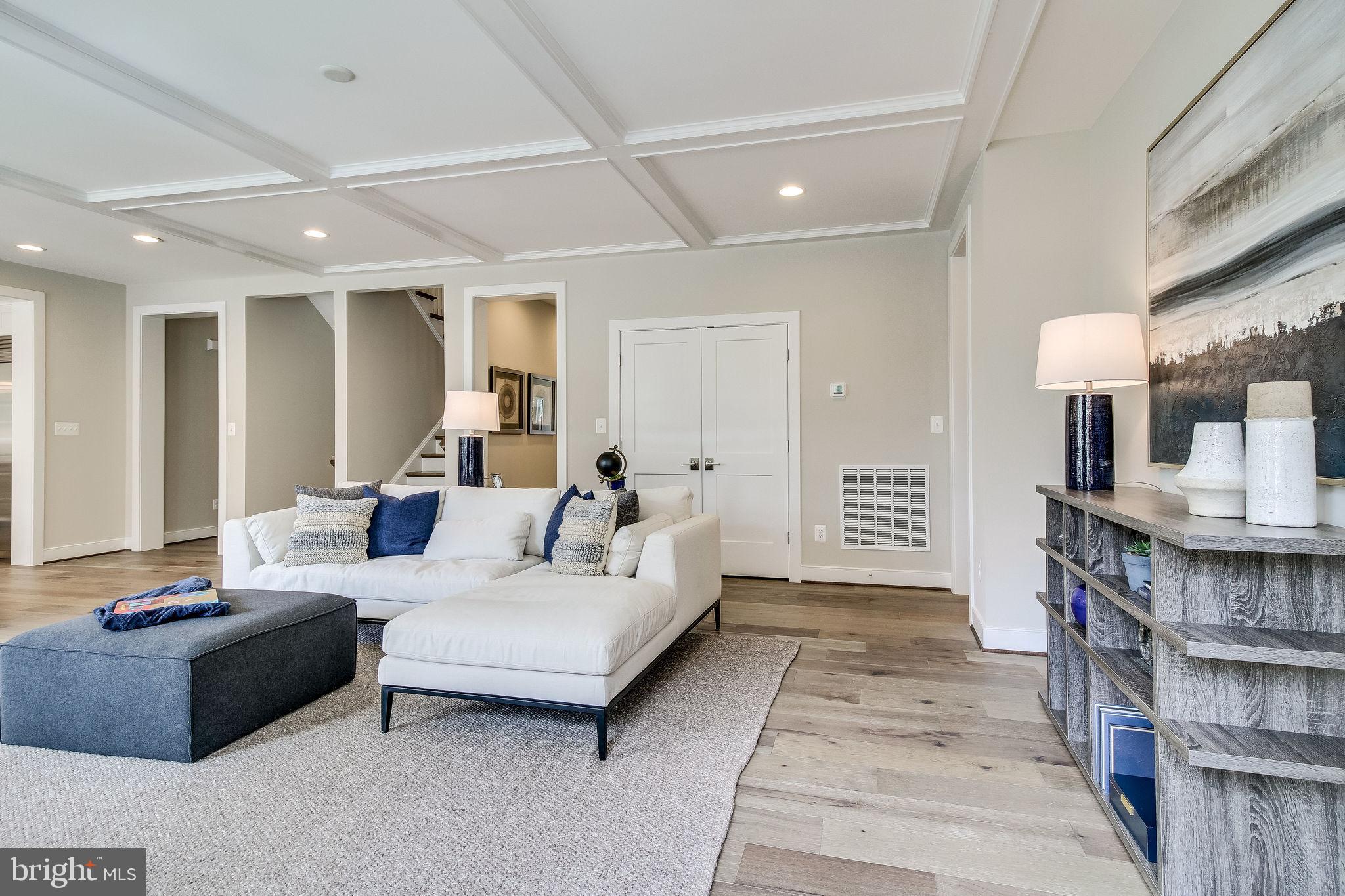 ARLINGTON RIDGE - Residential