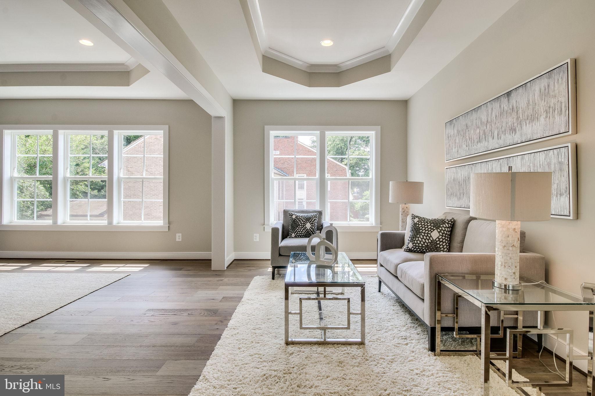 ARLINGTON RIDGE - Residential