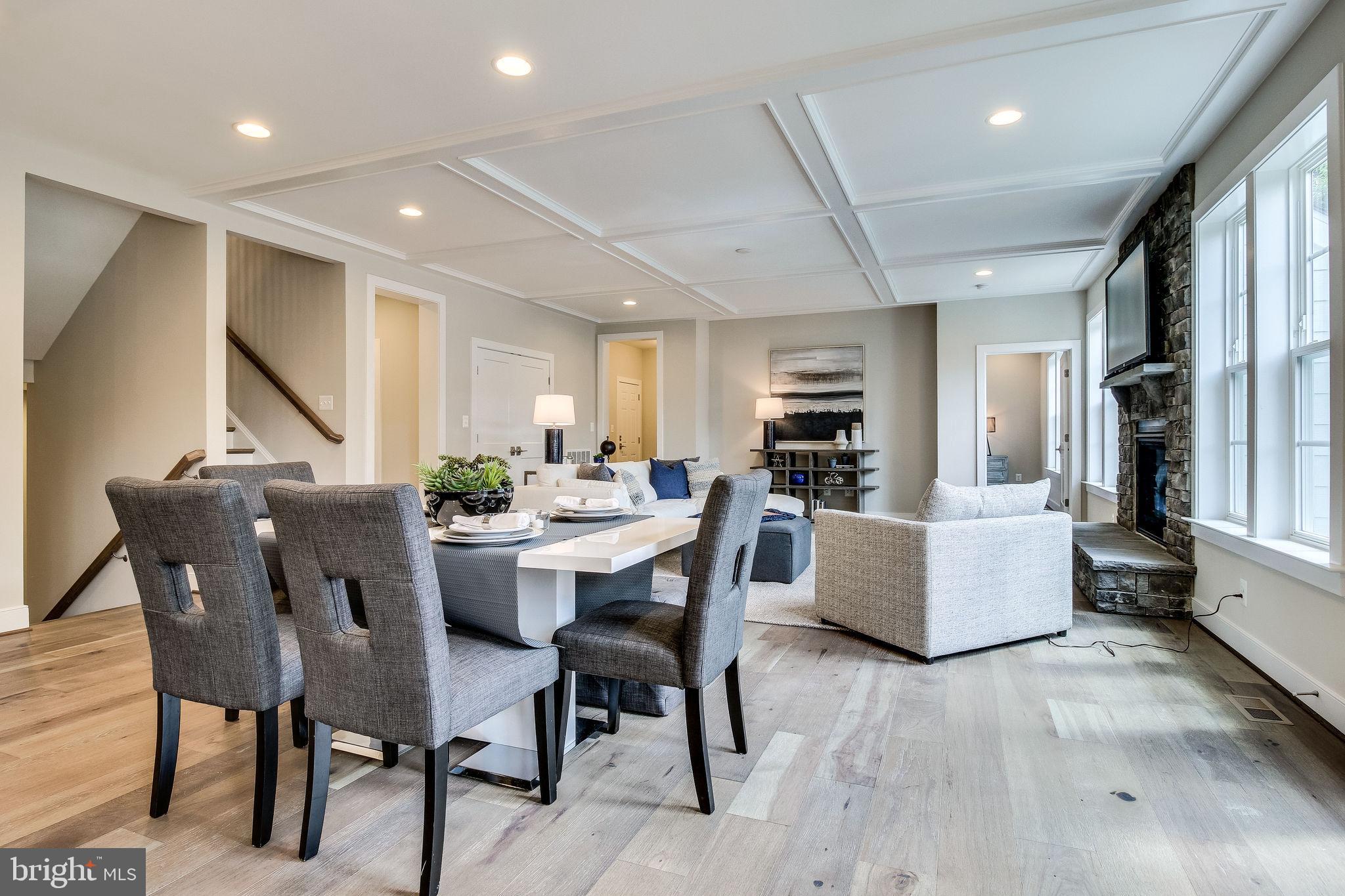 ARLINGTON RIDGE - Residential